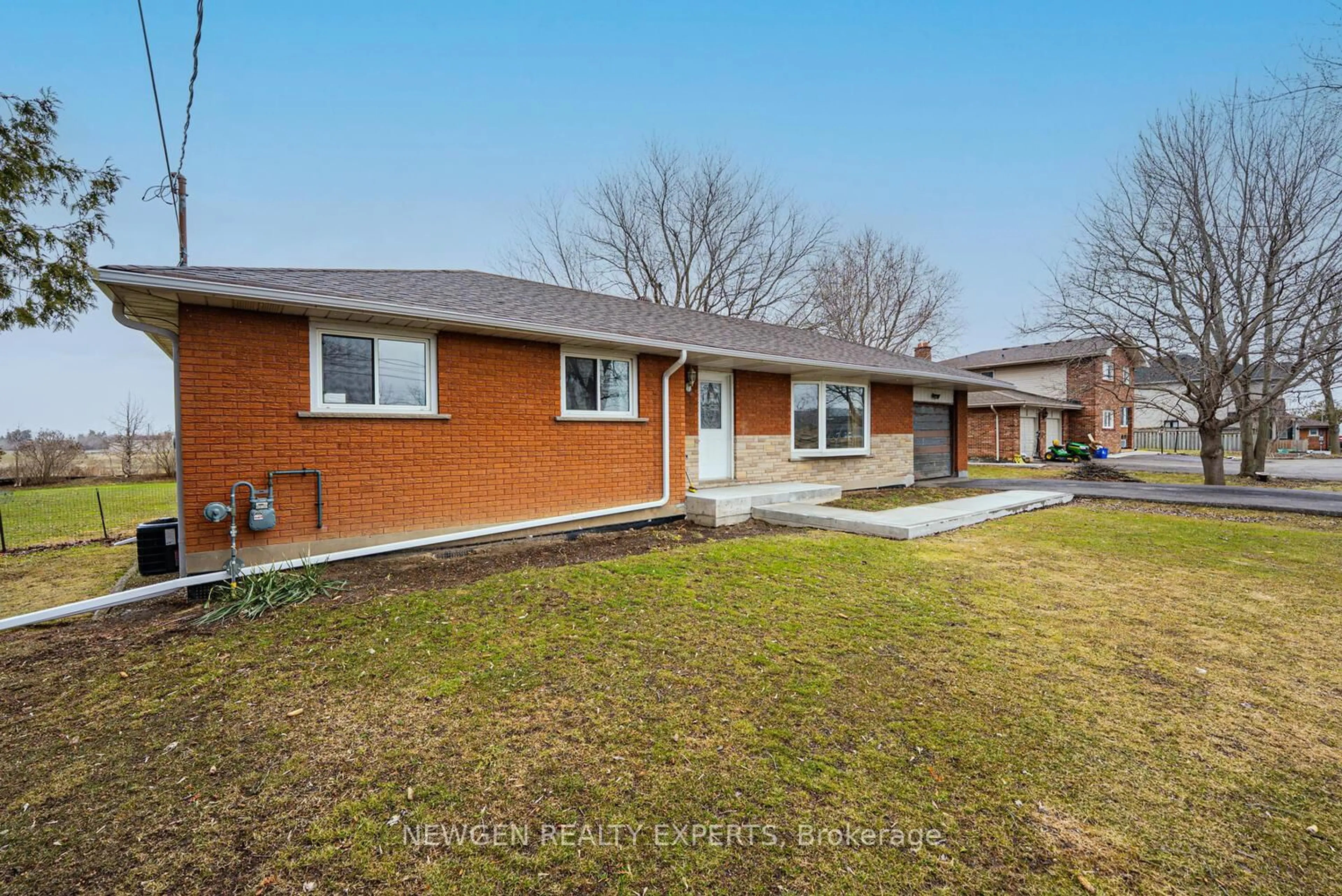 Home with brick exterior material, street for 9049 DUBLIN Line, Halton Hills Ontario L9T 2X7