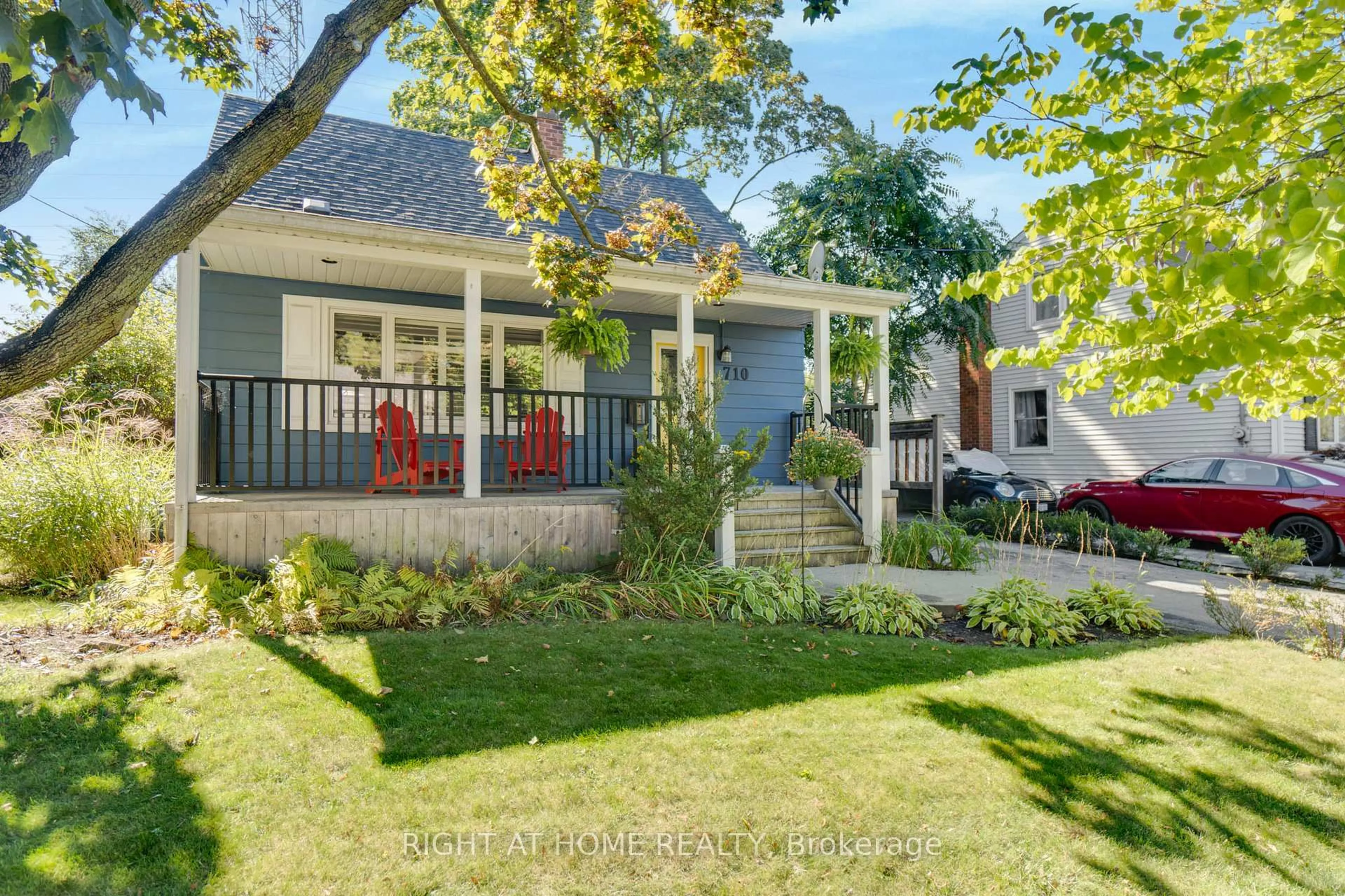 Home with brick exterior material, street for 710 Hager Ave, Burlington Ontario L7S 1R1