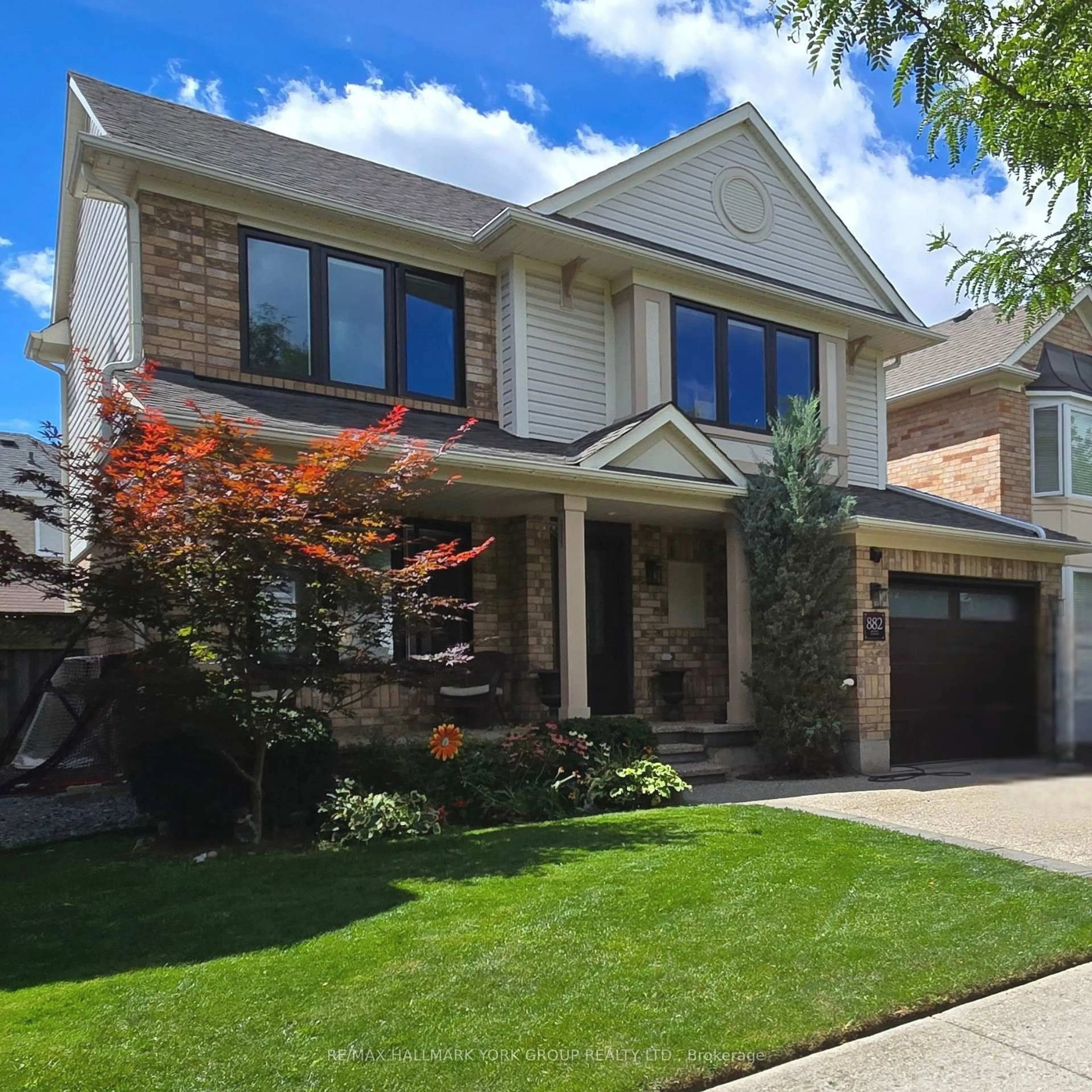 Home with brick exterior material, street for 882 McDuffe Cres, Milton Ontario L9T 6M7