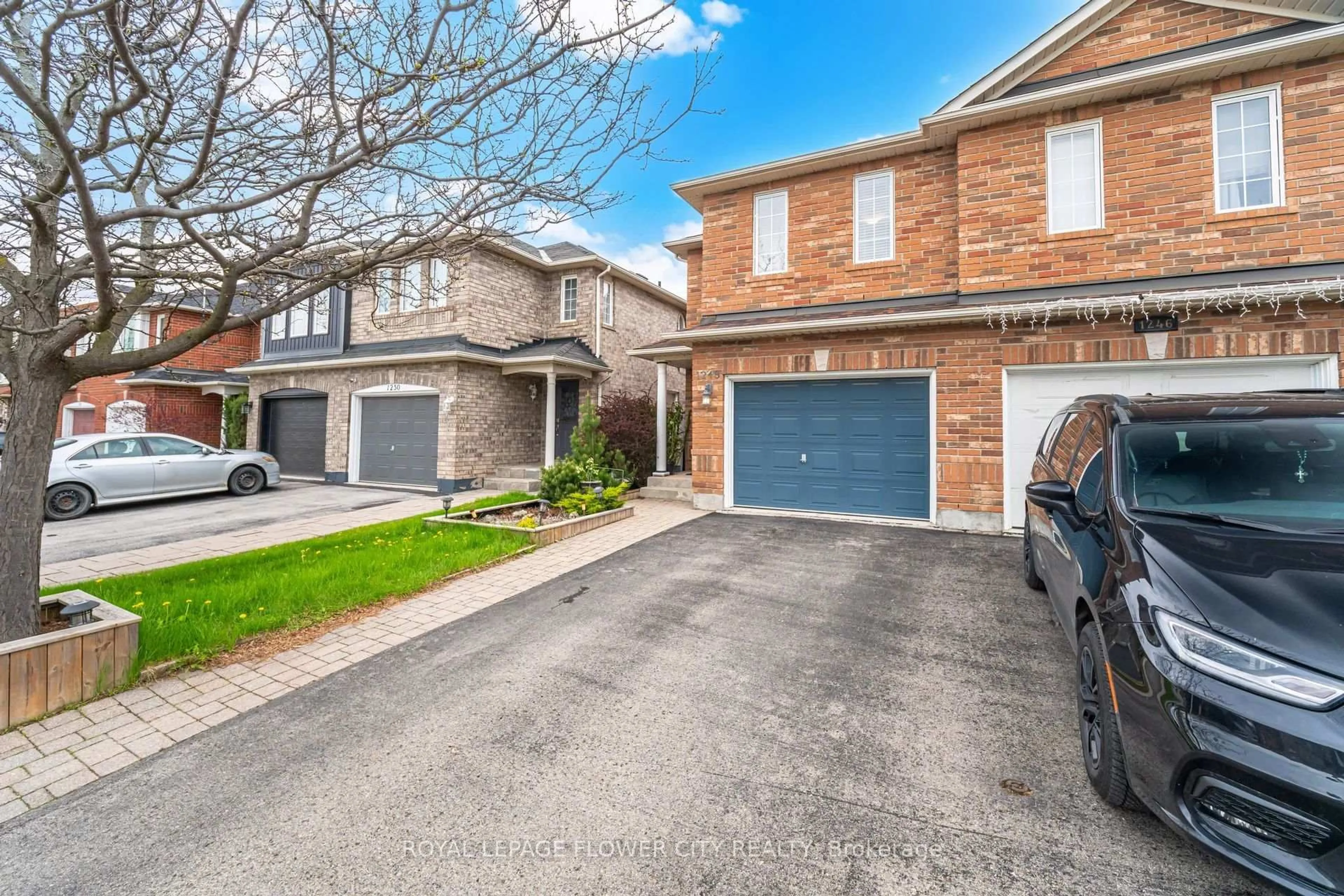 Home with brick exterior material, street for 1248 Newell St, Milton Ontario L9T 5R9