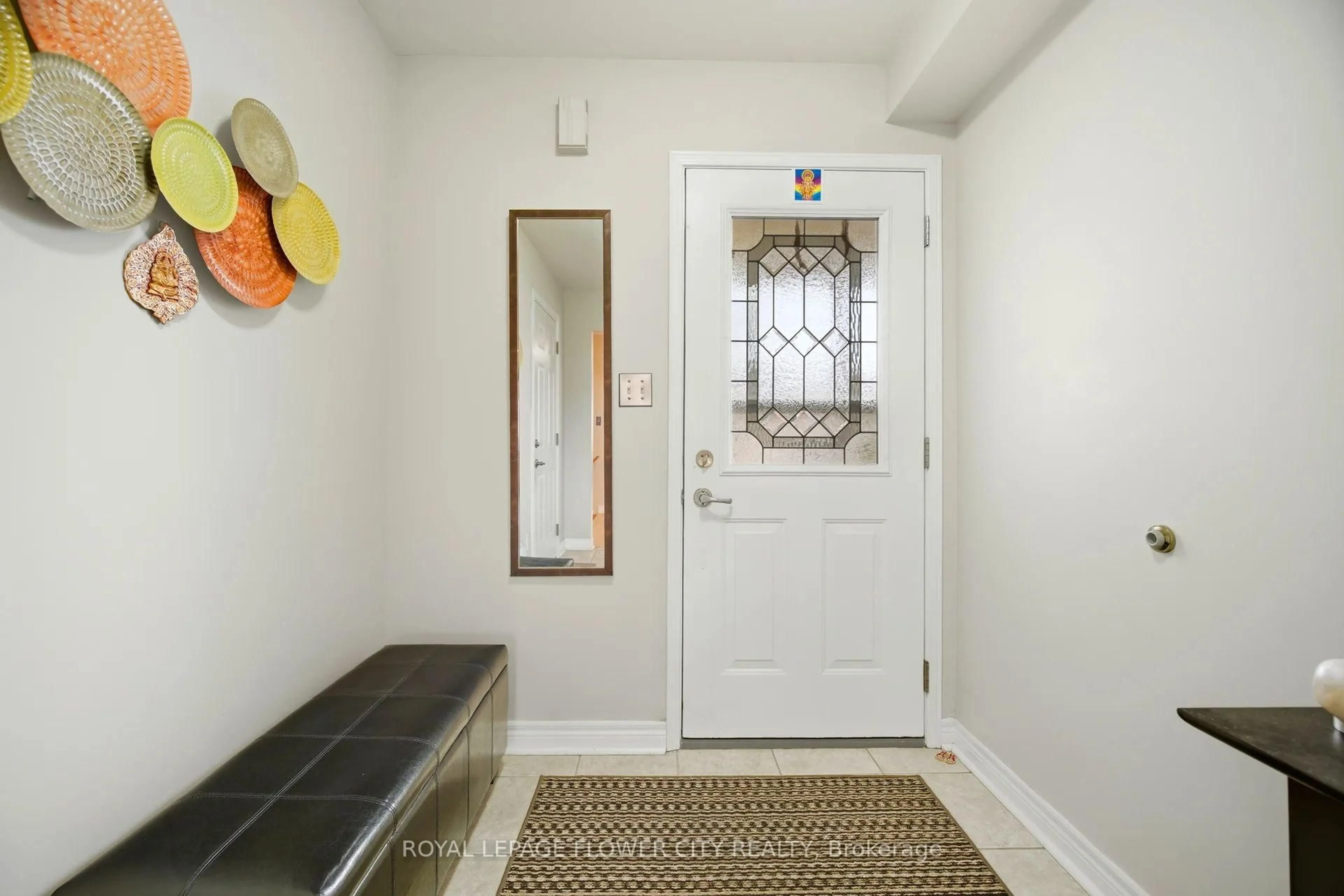 Indoor entryway for 1248 Newell St, Milton Ontario L9T 5R9