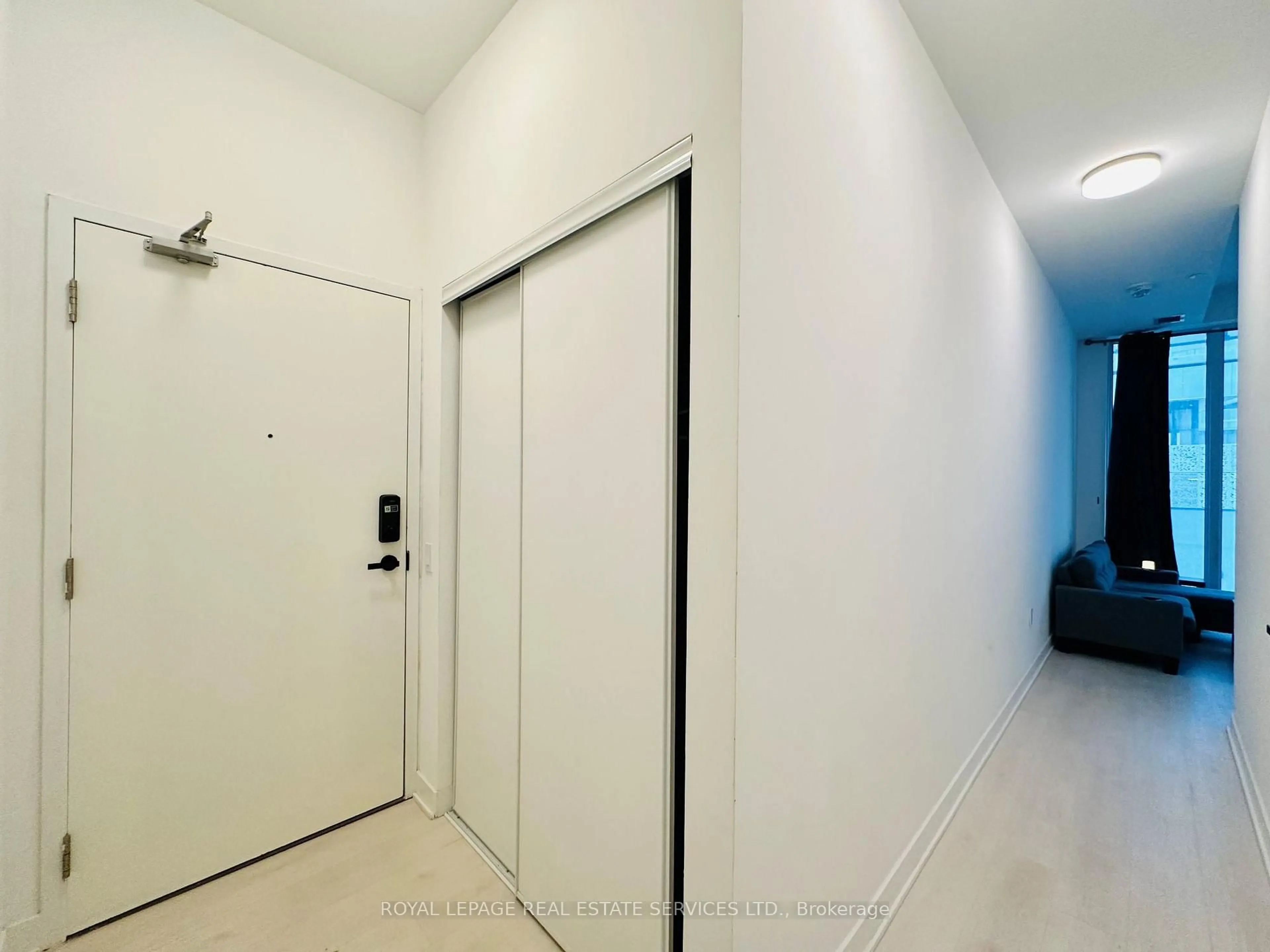 Unknown for 3900 Confederation Pkwy #323, Mississauga Ontario L5B 0M3