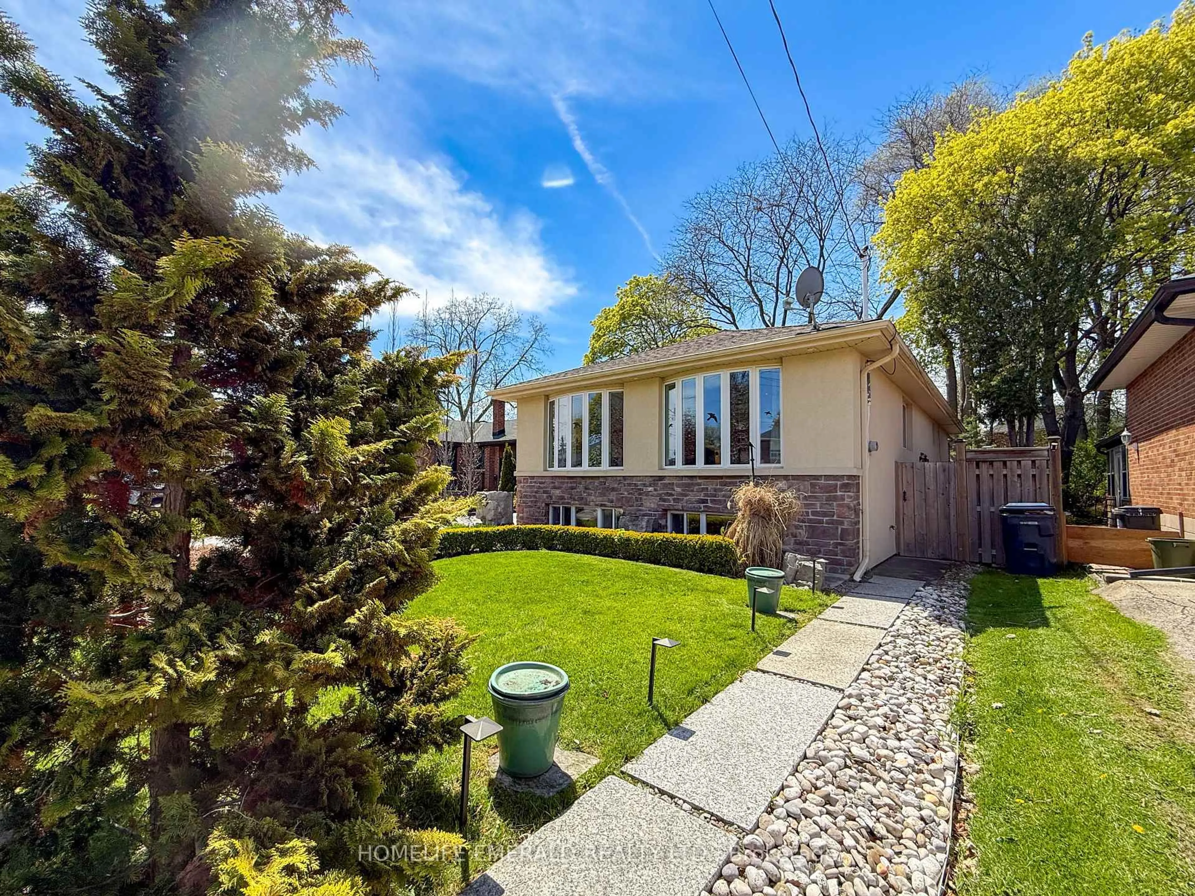 A pic from outside/outdoor area/front of a property/back of a property/a pic from drone, street for 26 Koos Rd, Toronto Ontario M9C 1W3
