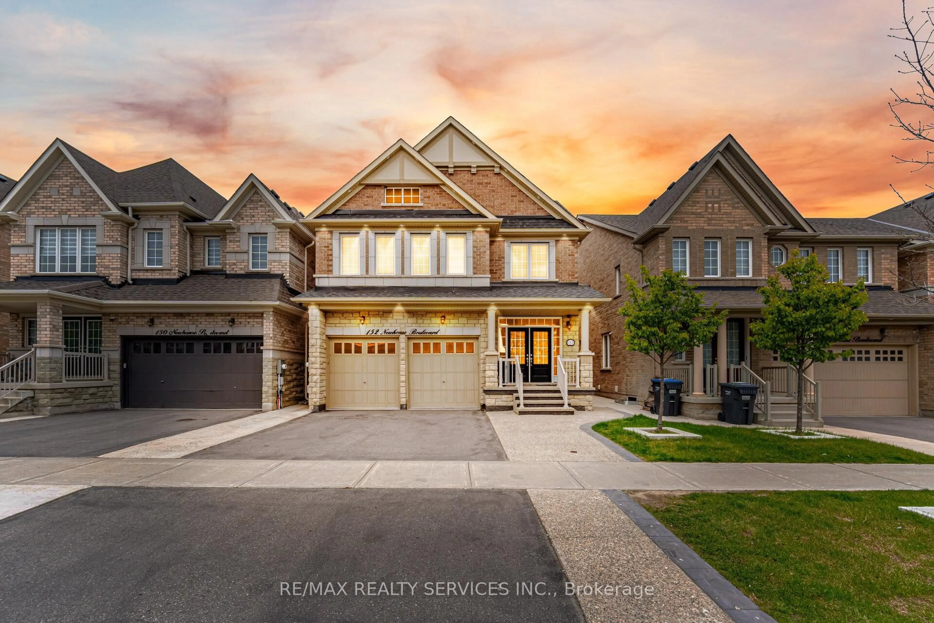 Home with brick exterior material, street for 152 Newhouse Blvd, Caledon Ontario L7C 4E1