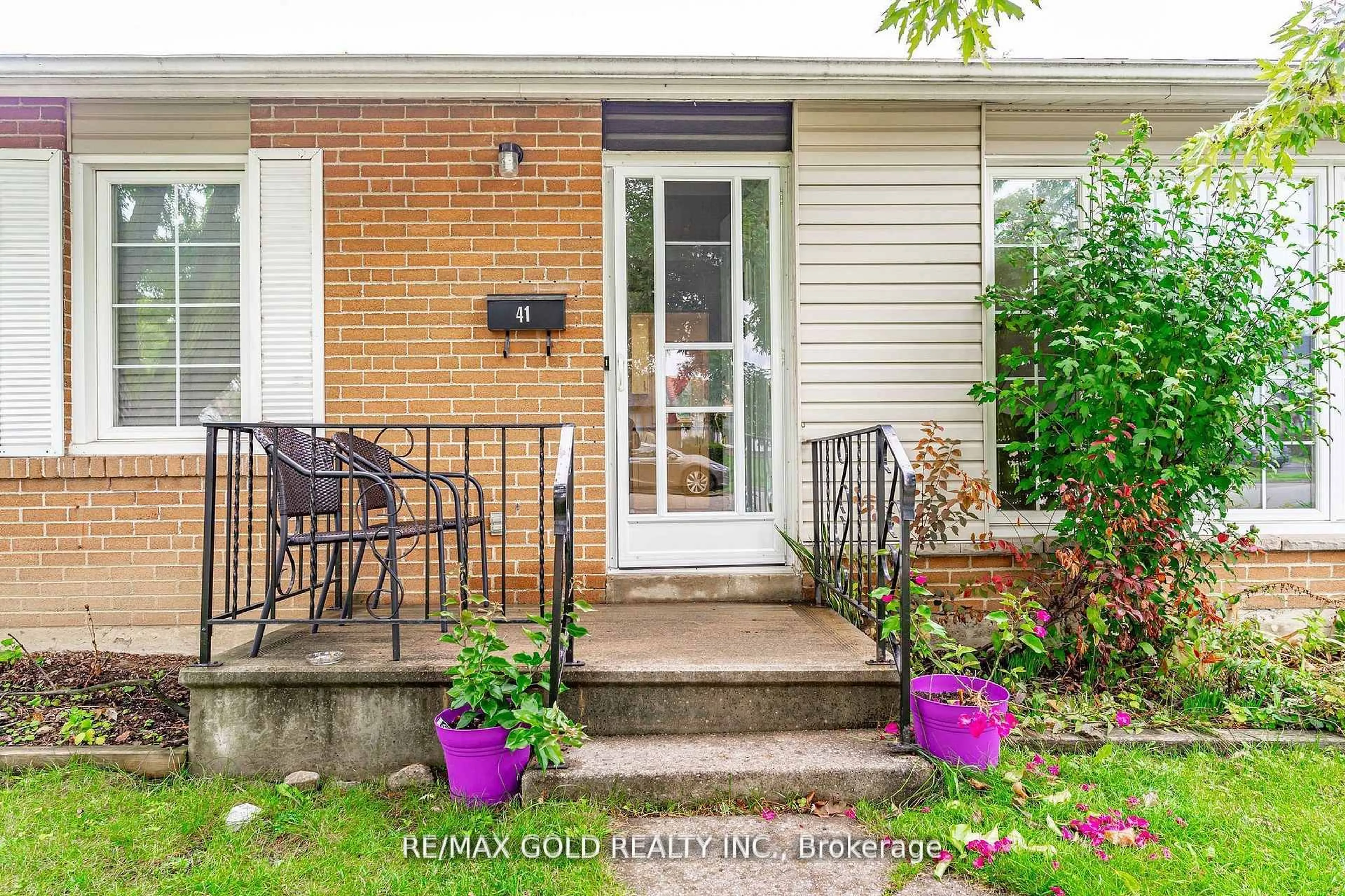 Unknown for 41 Aberdeen Cres, Brampton Ontario L6T 2P8