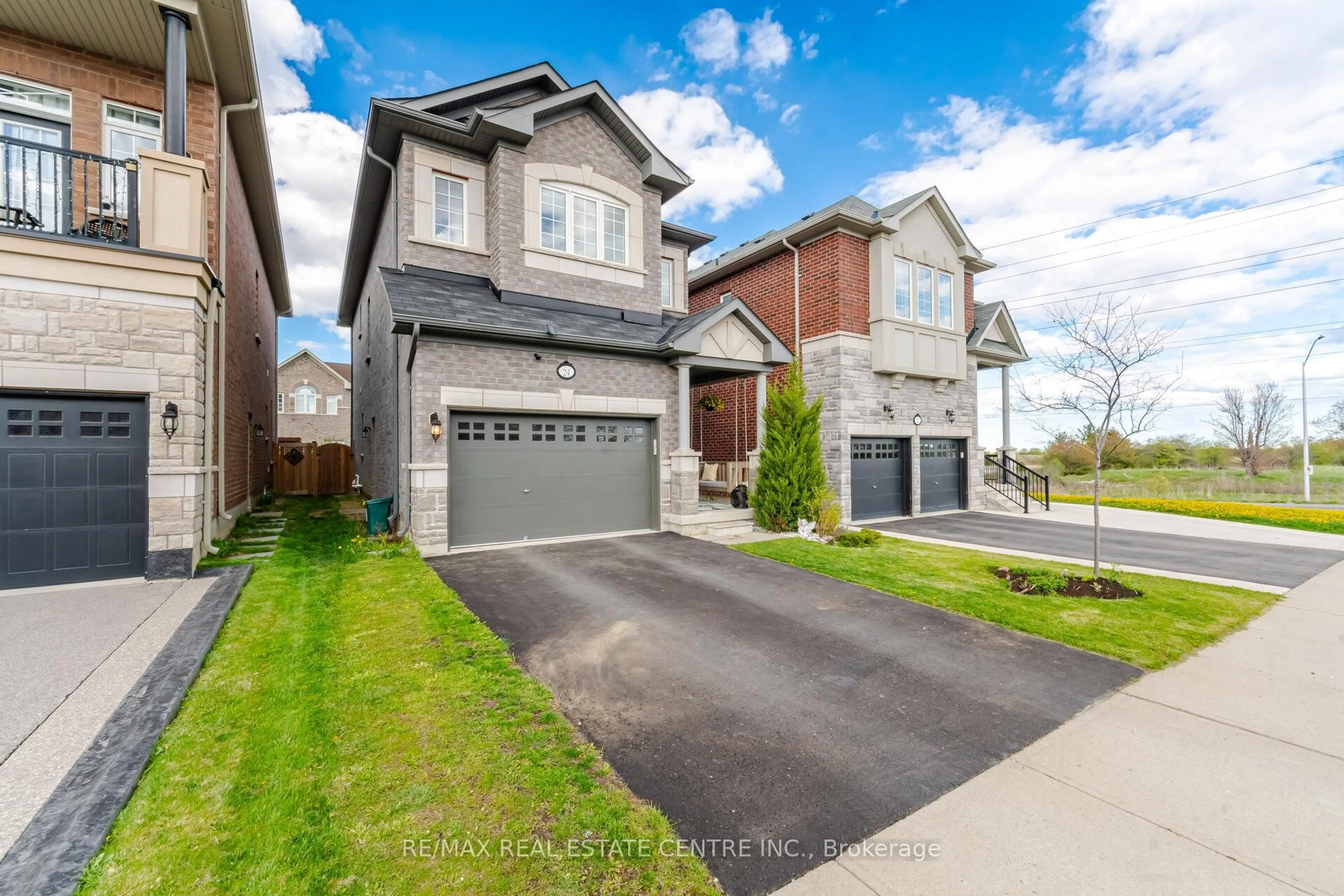 Home with brick exterior material, street for 24 Duffel Cres, Halton Hills Ontario L7G 0M1