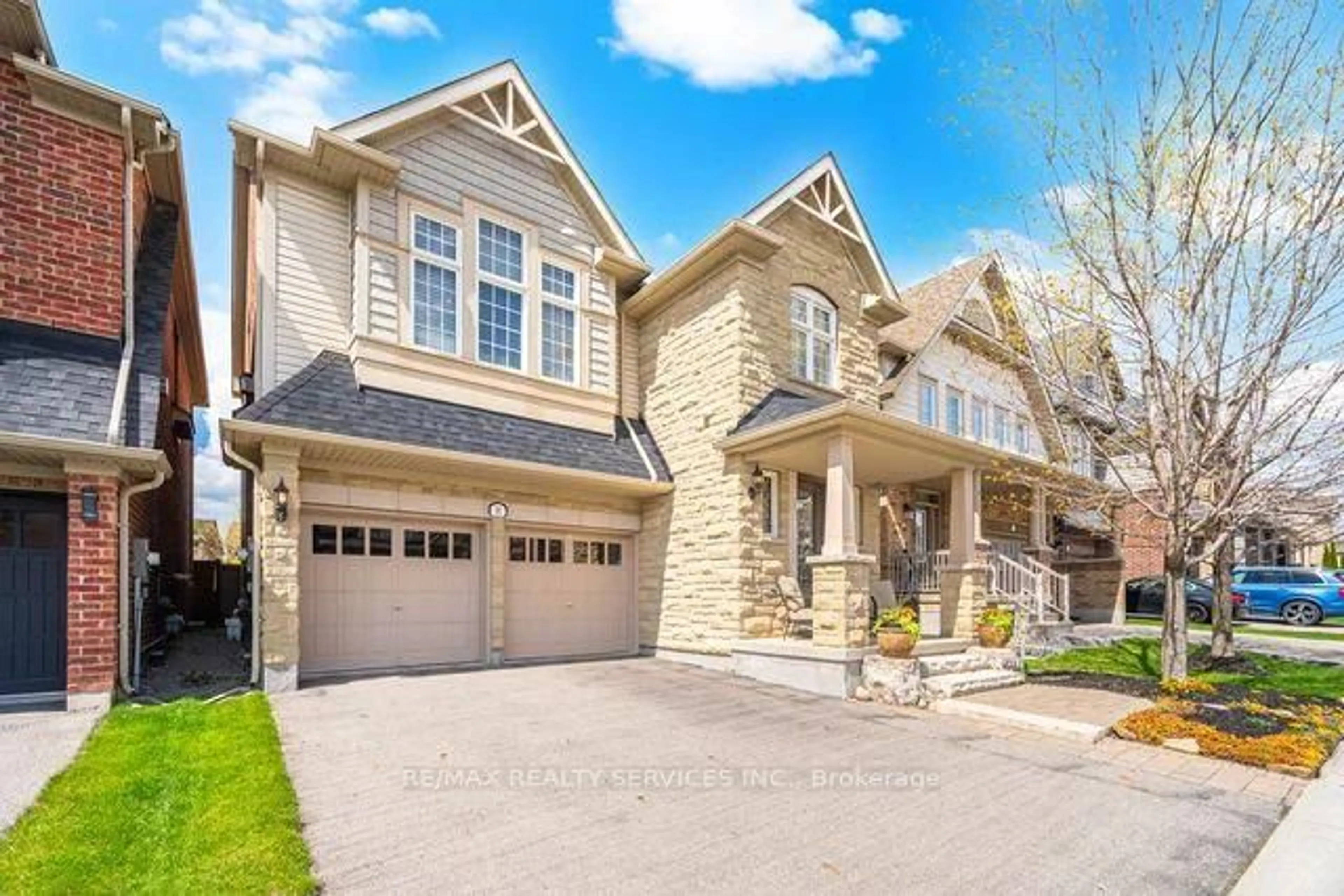 Home with brick exterior material, street for 8 Kearny Ave, Caledon Ontario L7C 3N9