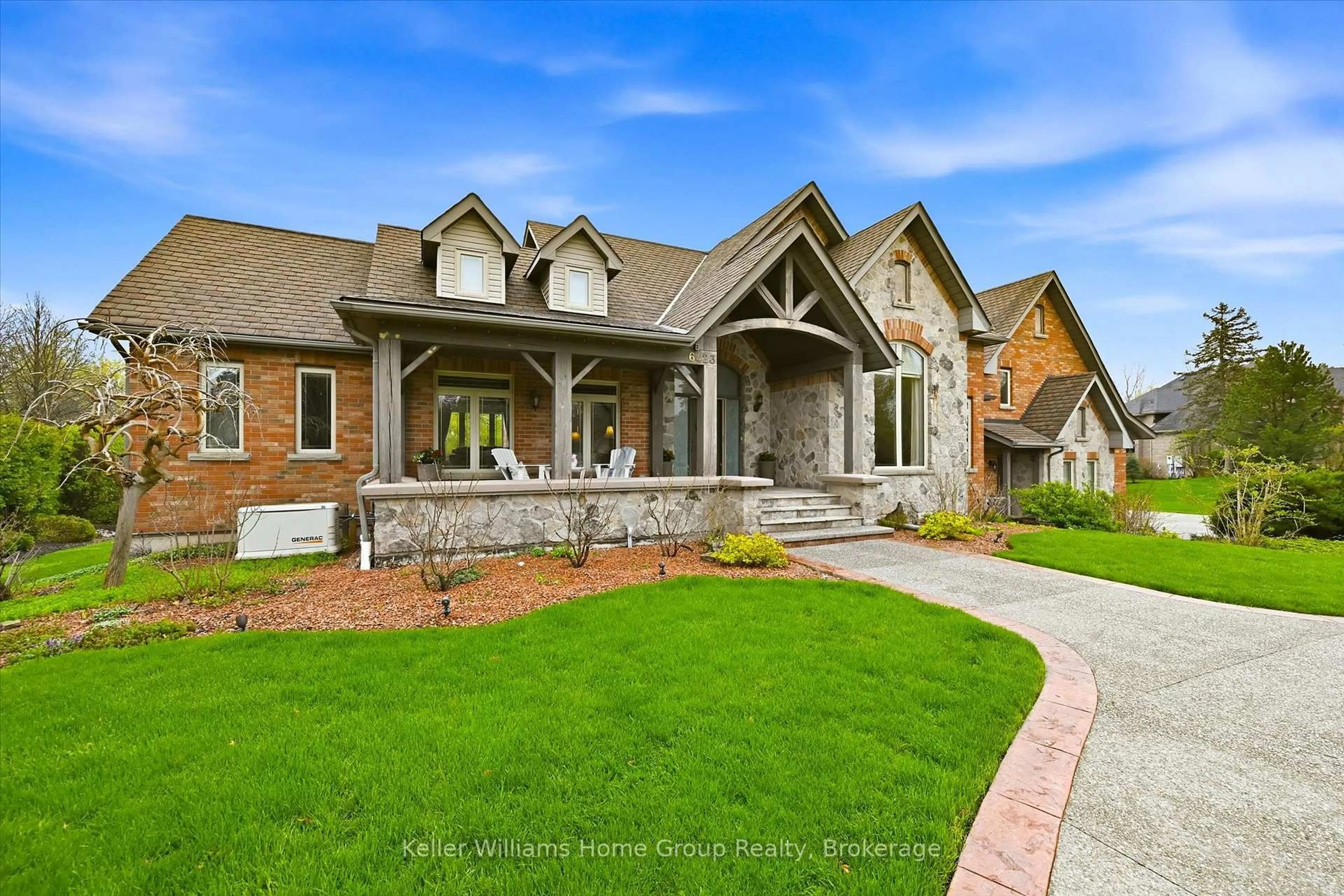 Home with brick exterior material, mountain view for 6423 Chelsea Rd, Burlington Ontario L7P 0M8