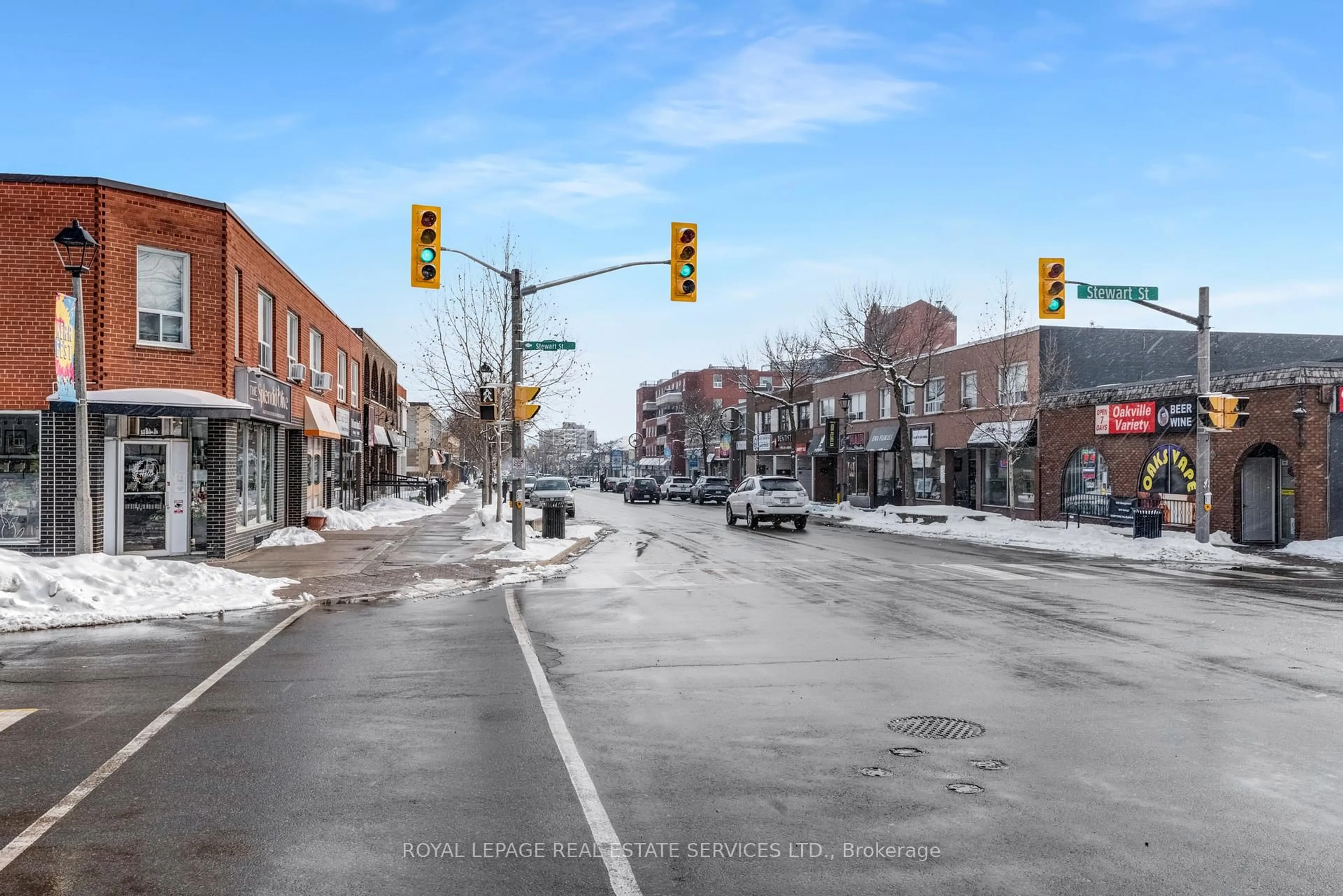 Blurry image for 20 Speers Rd #605, Oakville Ontario L6K 3R5