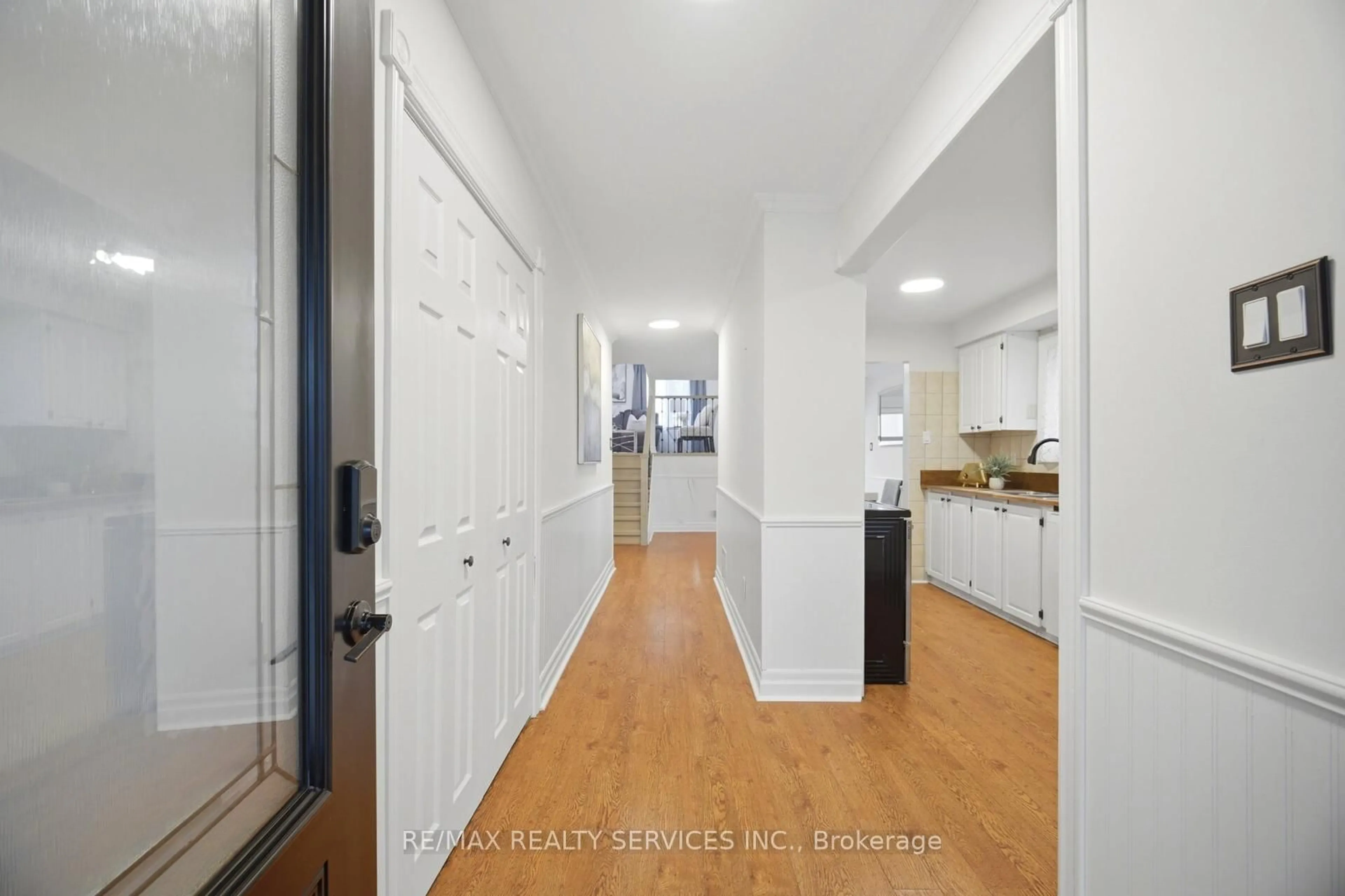 Indoor entryway for 24 Foxacre Row, Brampton Ontario L6V 3P5
