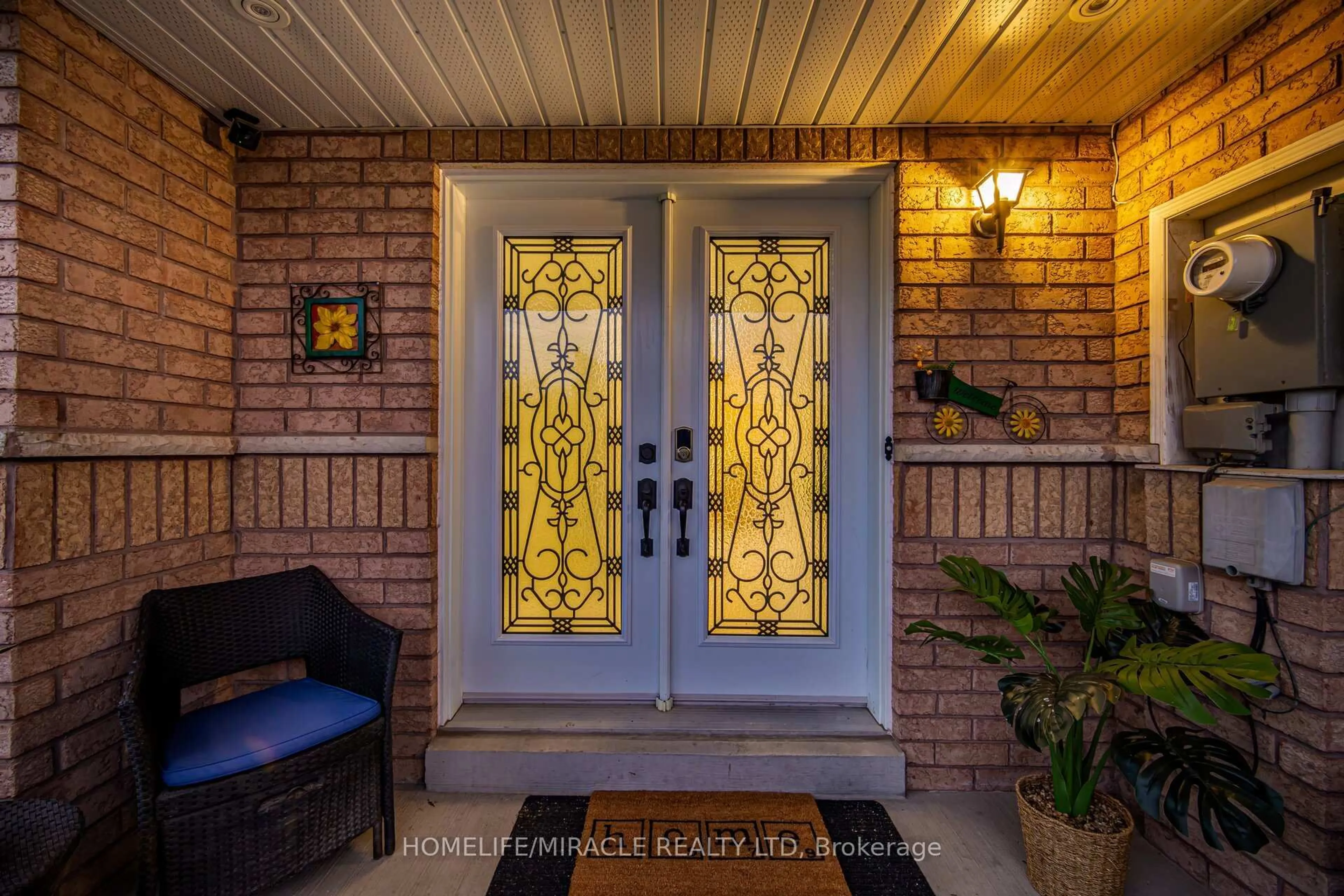 Indoor entryway for 87 Spicebush Terr, Brampton Ontario L6X 0J5