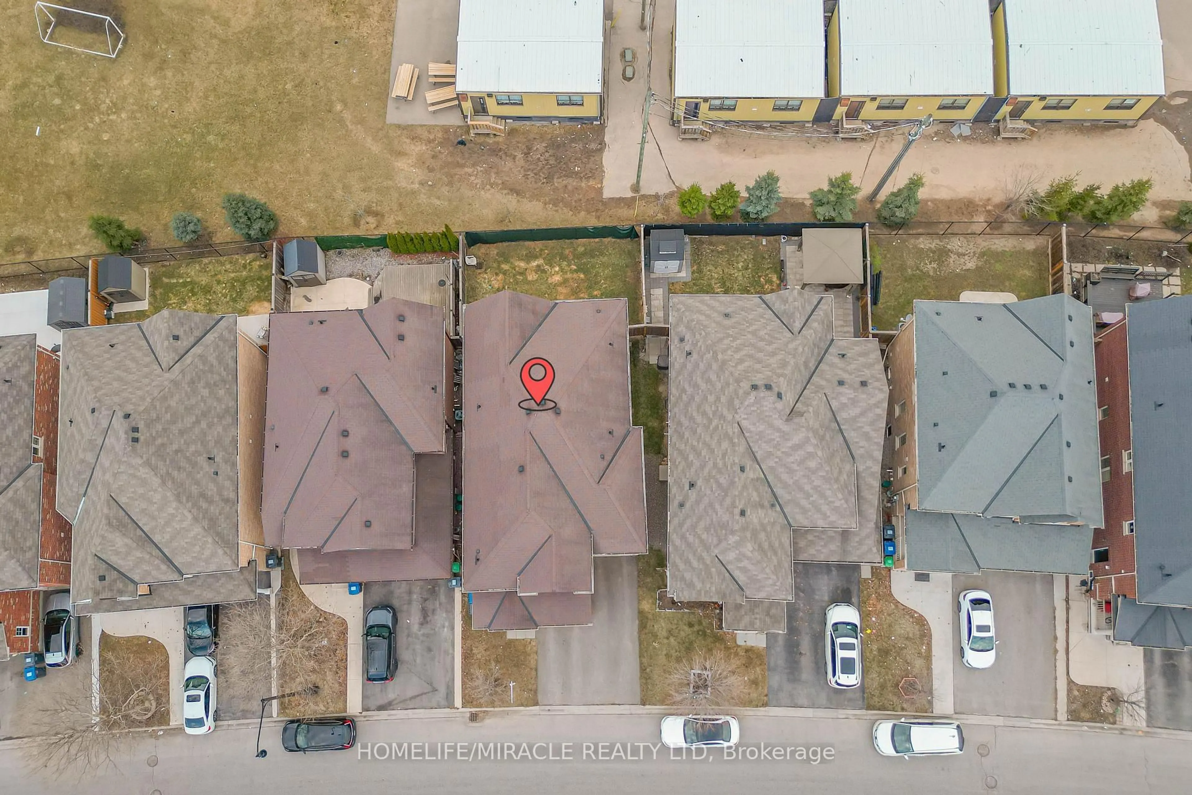 A pic from outside/outdoor area/front of a property/back of a property/a pic from drone, street for 32 Agricola Rd, Brampton Ontario L7A 0V1