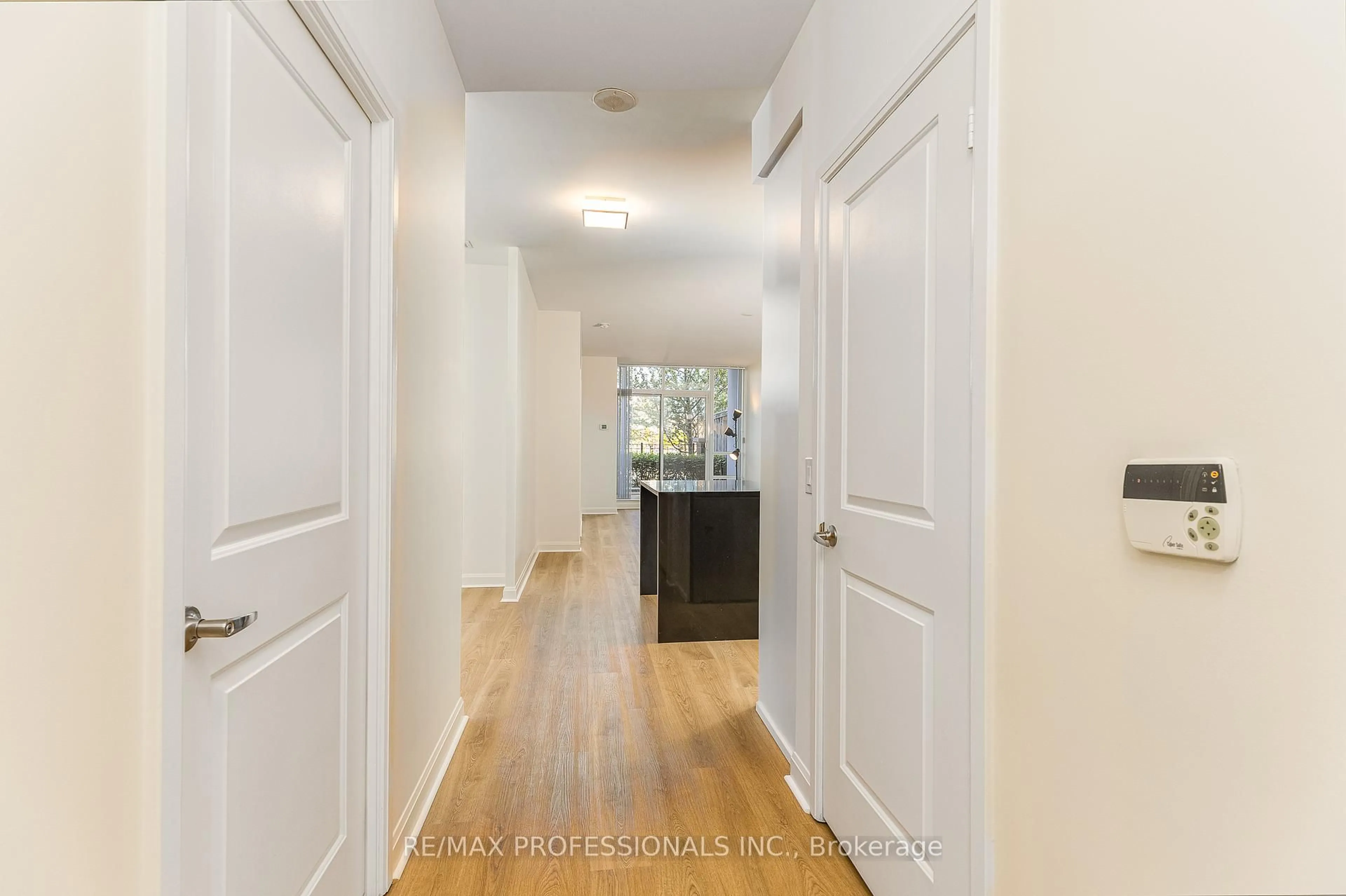 Indoor entryway for 1 Michael Power Pl #101, Toronto Ontario M9A 0A1