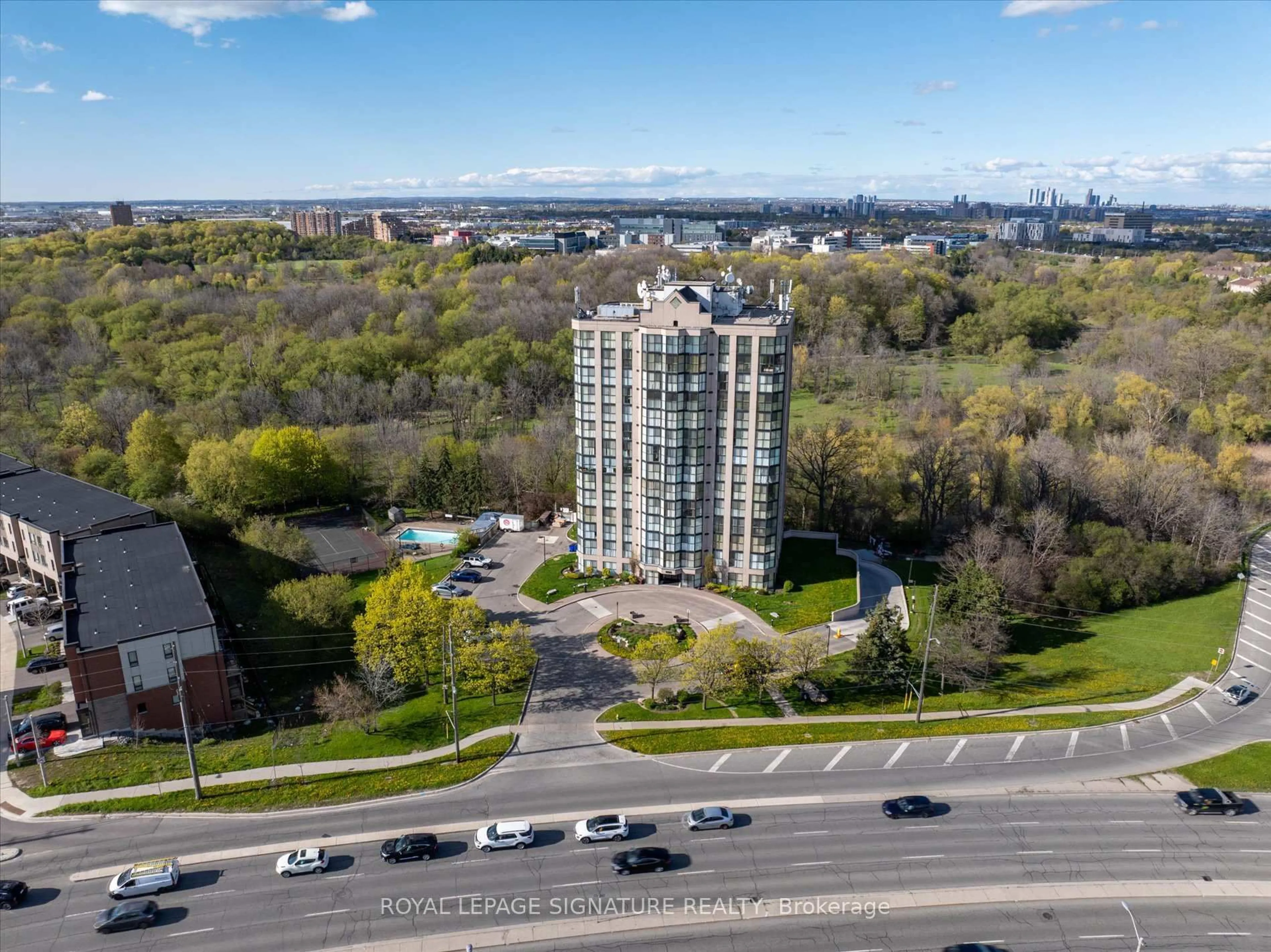 A pic from outside/outdoor area/front of a property/back of a property/a pic from drone, city buildings view from balcony for 600 Rexdale Blvd #403, Toronto Ontario M9W 6T4
