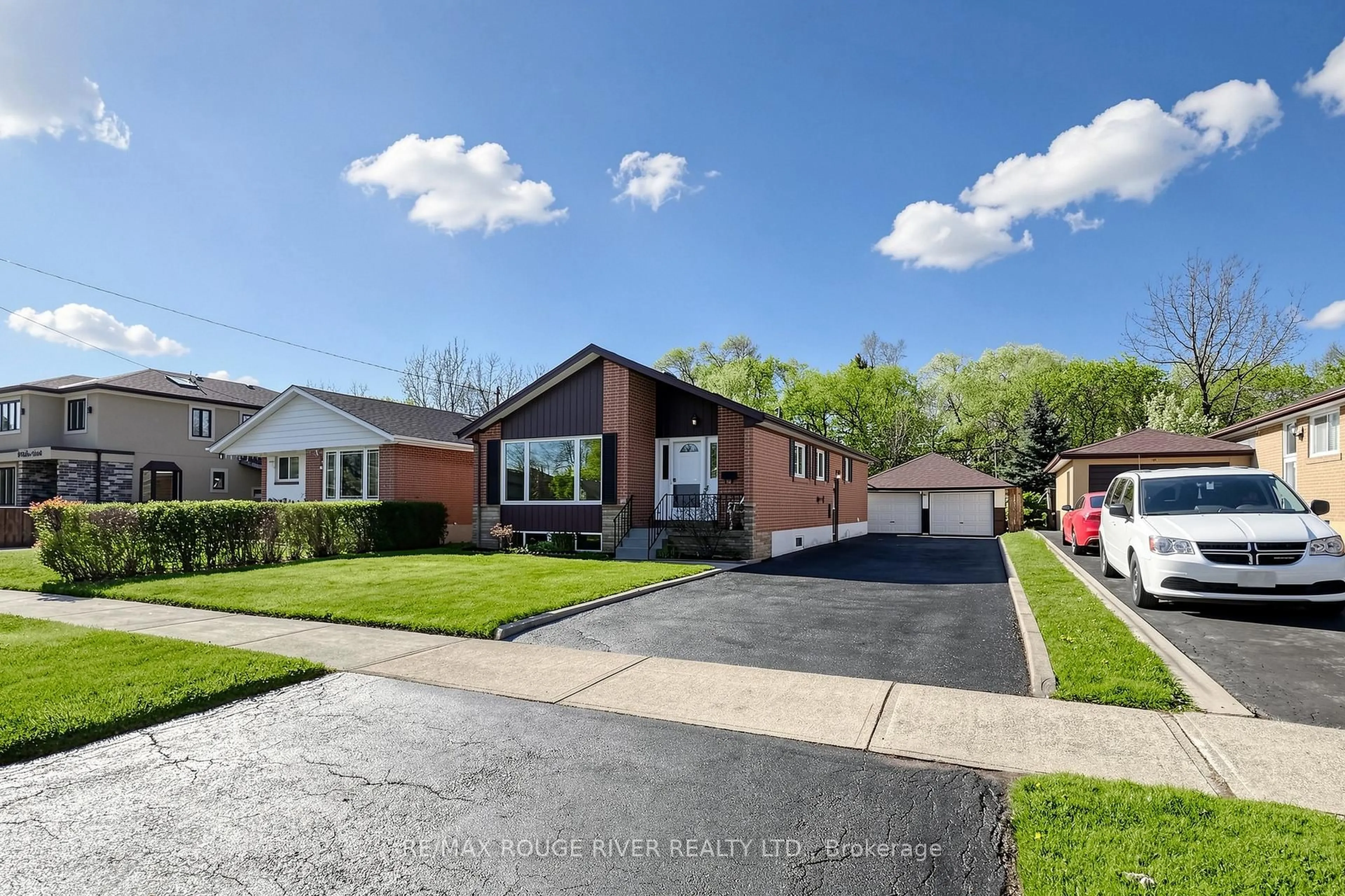 Home with brick exterior material, street for 102 Taysham Cres, Toronto Ontario M9V 1X3