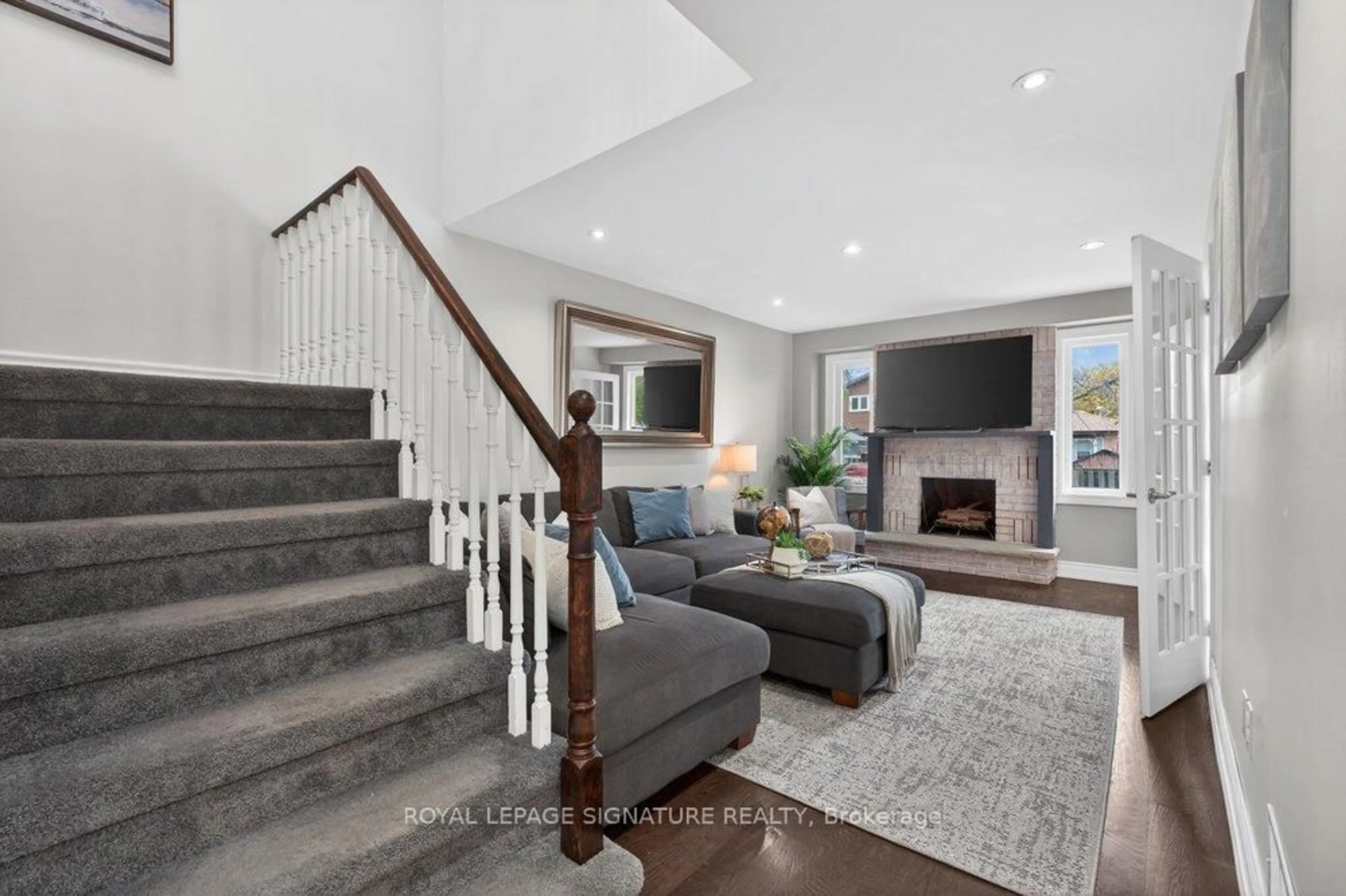 Living room with furniture, unknown for 49 Rosebud Ave, Brampton Ontario L6X 2W4