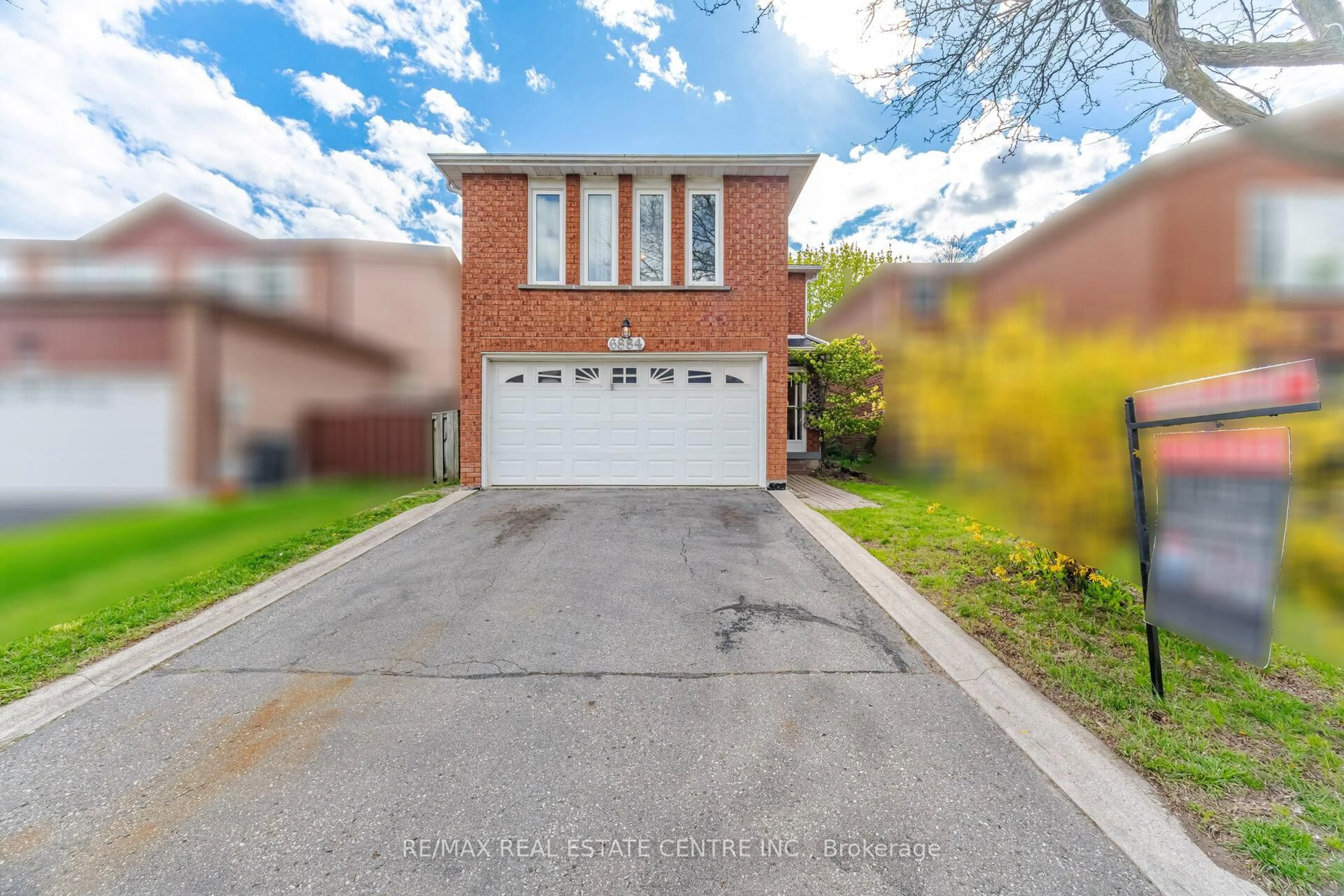 Home with brick exterior material, street for 6884 Edenwood Dr, Mississauga Ontario L5N 4V6