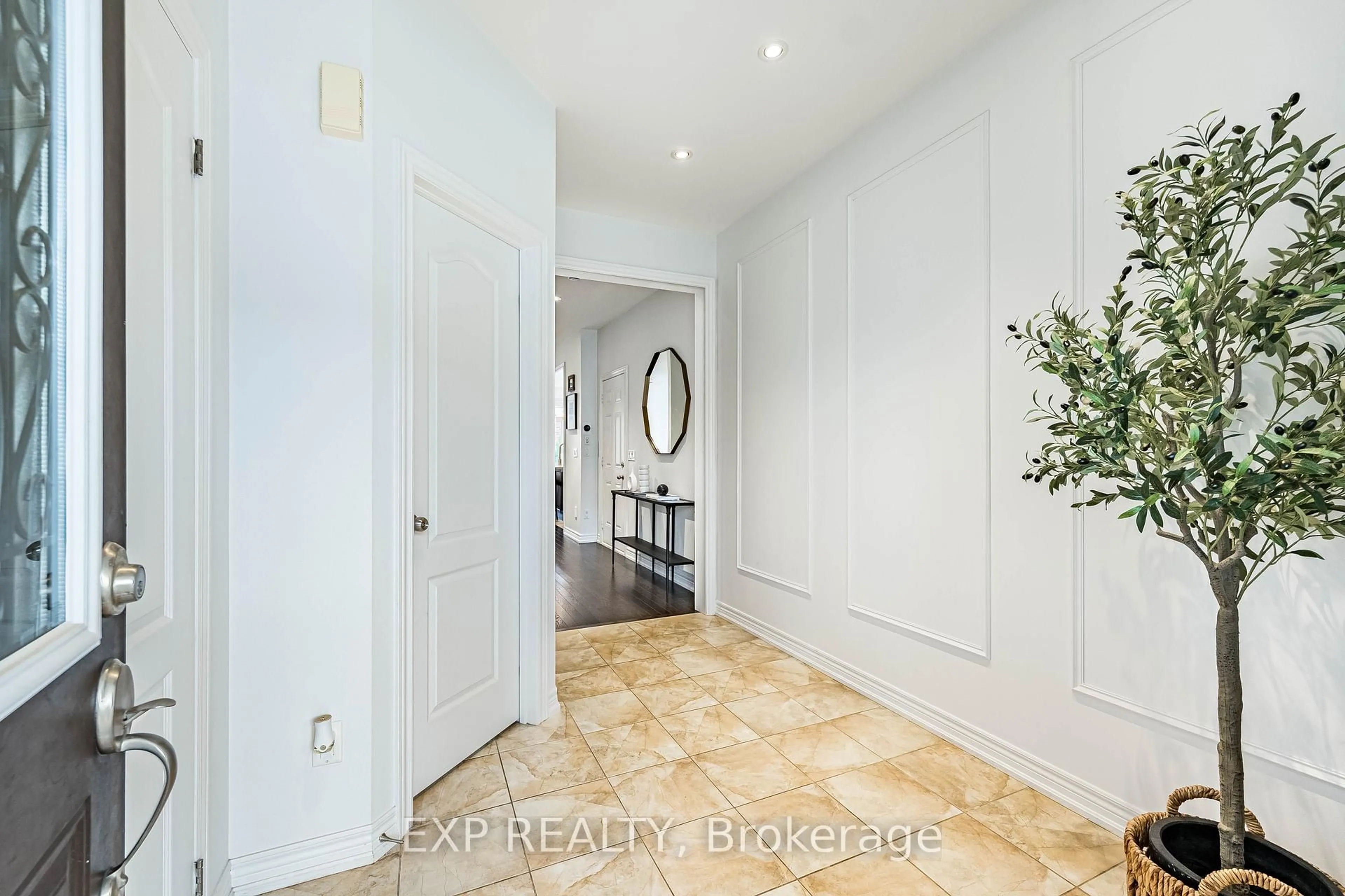 Indoor entryway for 1445 Bews Landing, Milton Ontario L9T 8T9