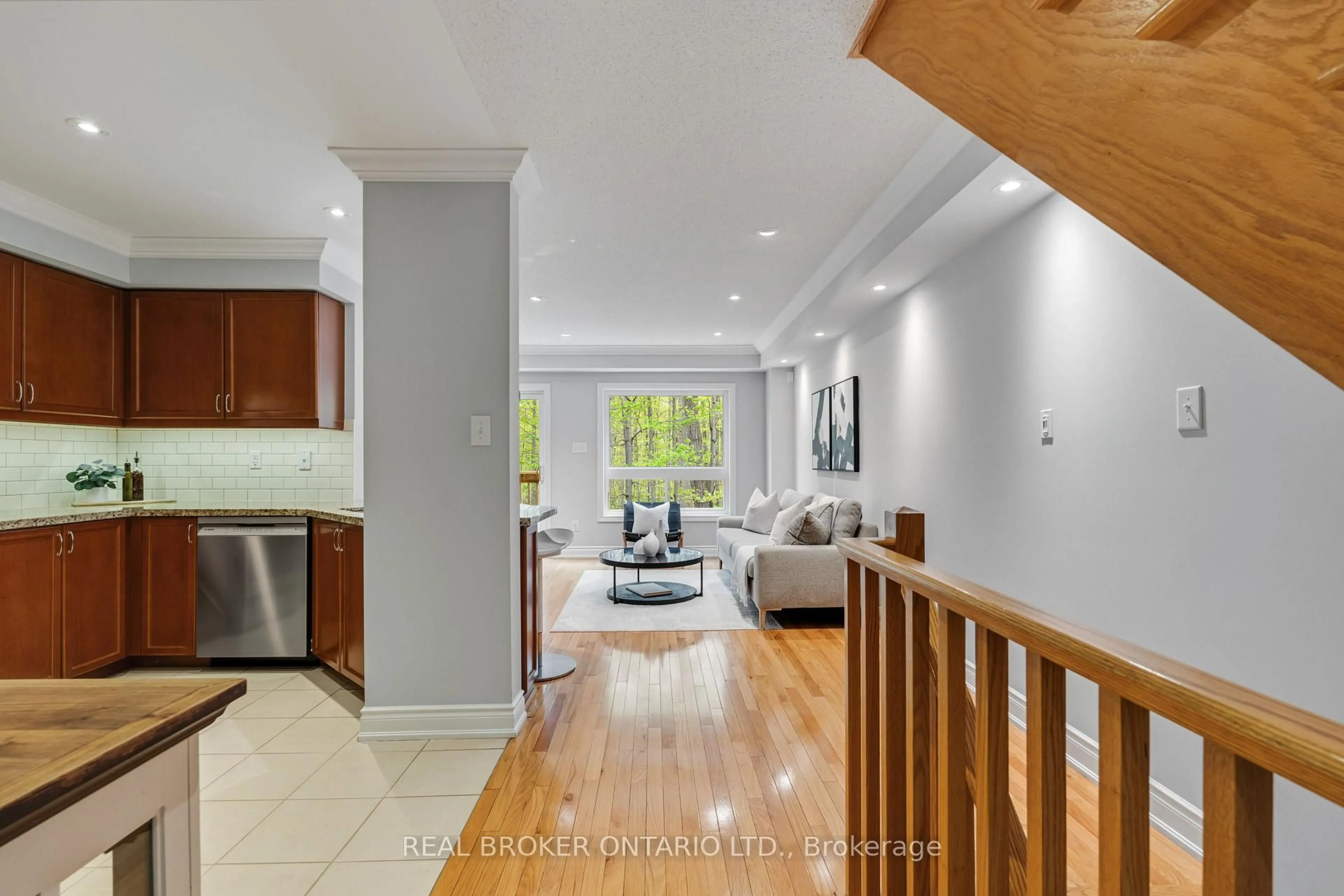 Unknown for 233 Duskywing Way #33, Oakville Ontario L6L 0C5