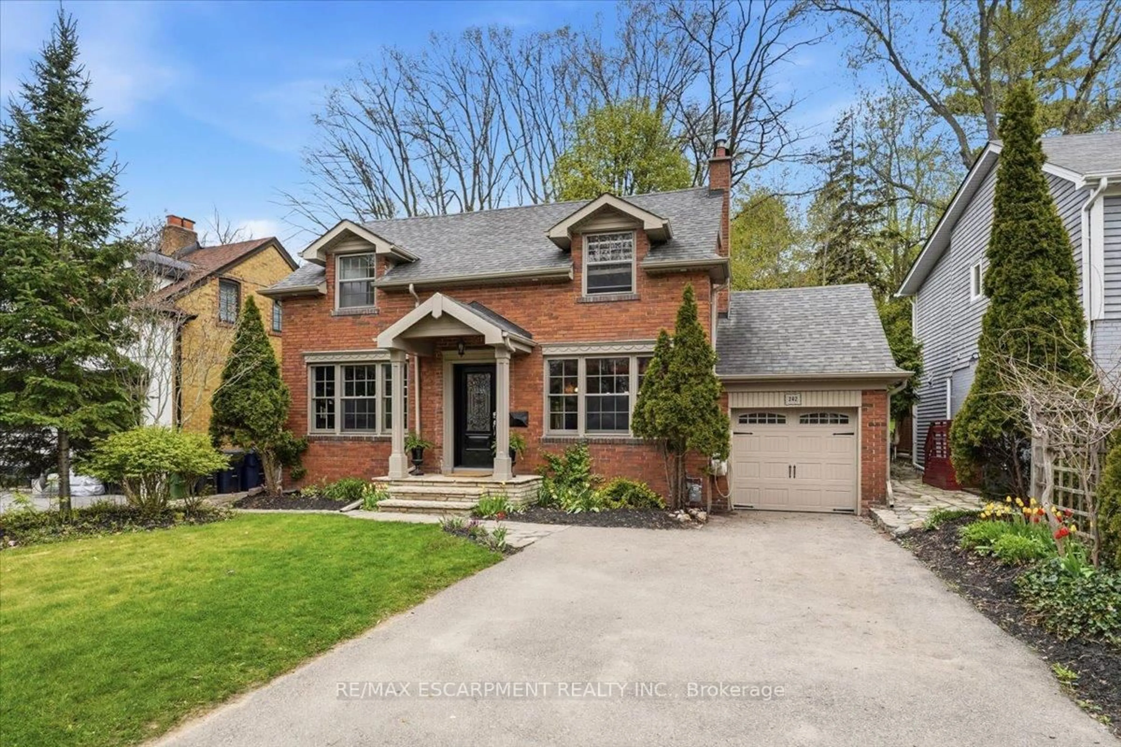 Home with brick exterior material, street for 242 The Kingsway, Toronto Ontario M9A 3T5