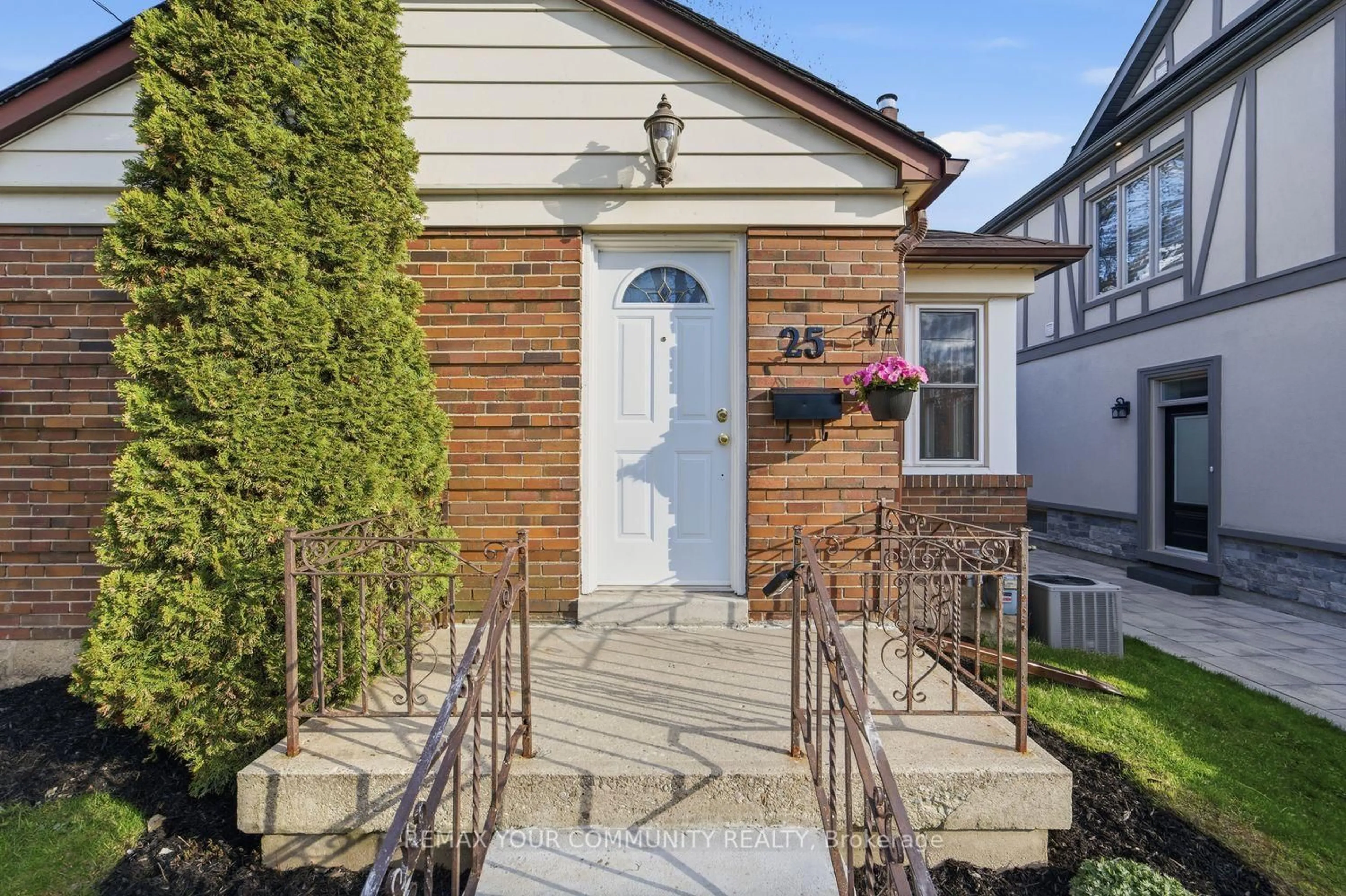 Unknown for 25 Murrie St, Toronto Ontario M8V 1X6