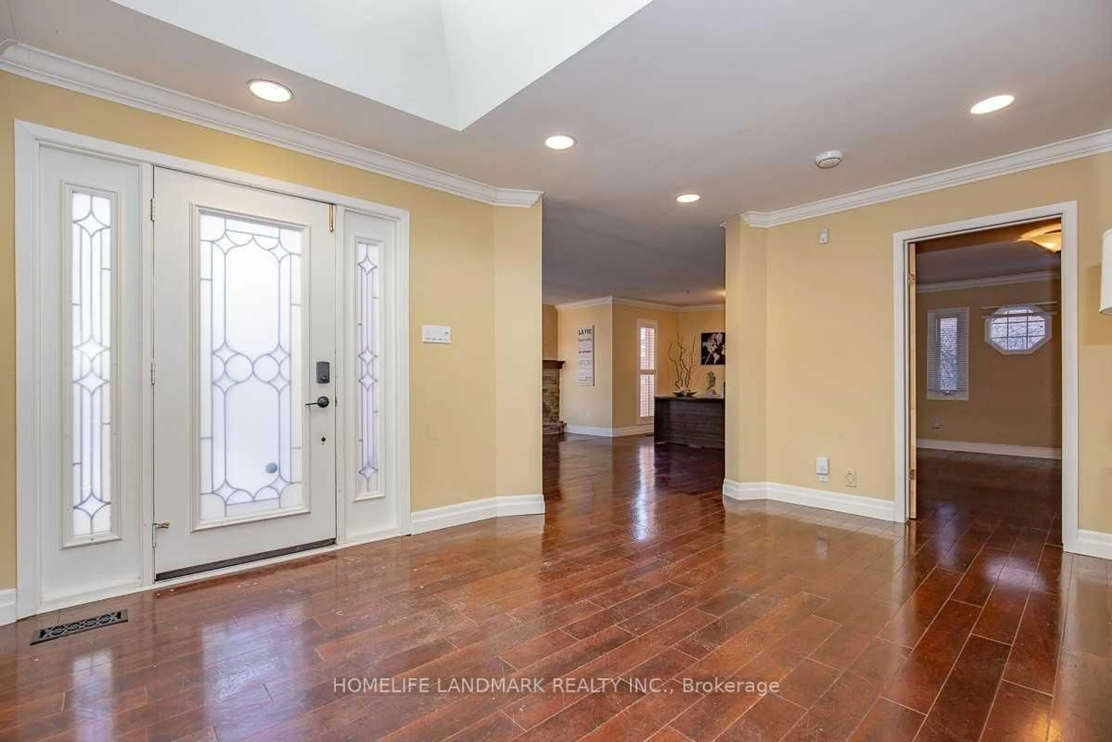 Indoor entryway for 2301 Bennington Gate, Oakville Ontario L6J 5Z4