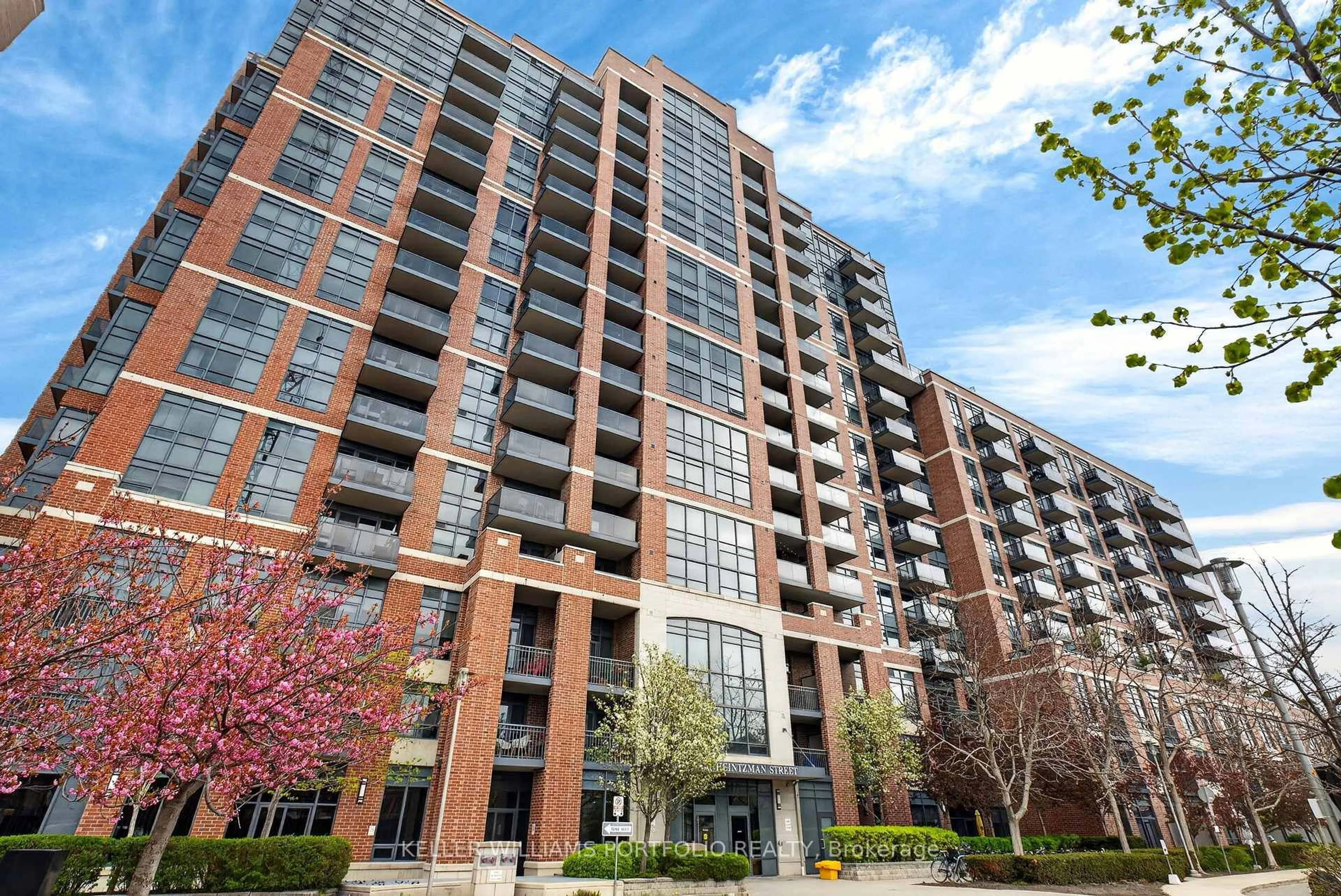 Unknown for 61 Heintzman St #819, Toronto Ontario M6P 5A2
