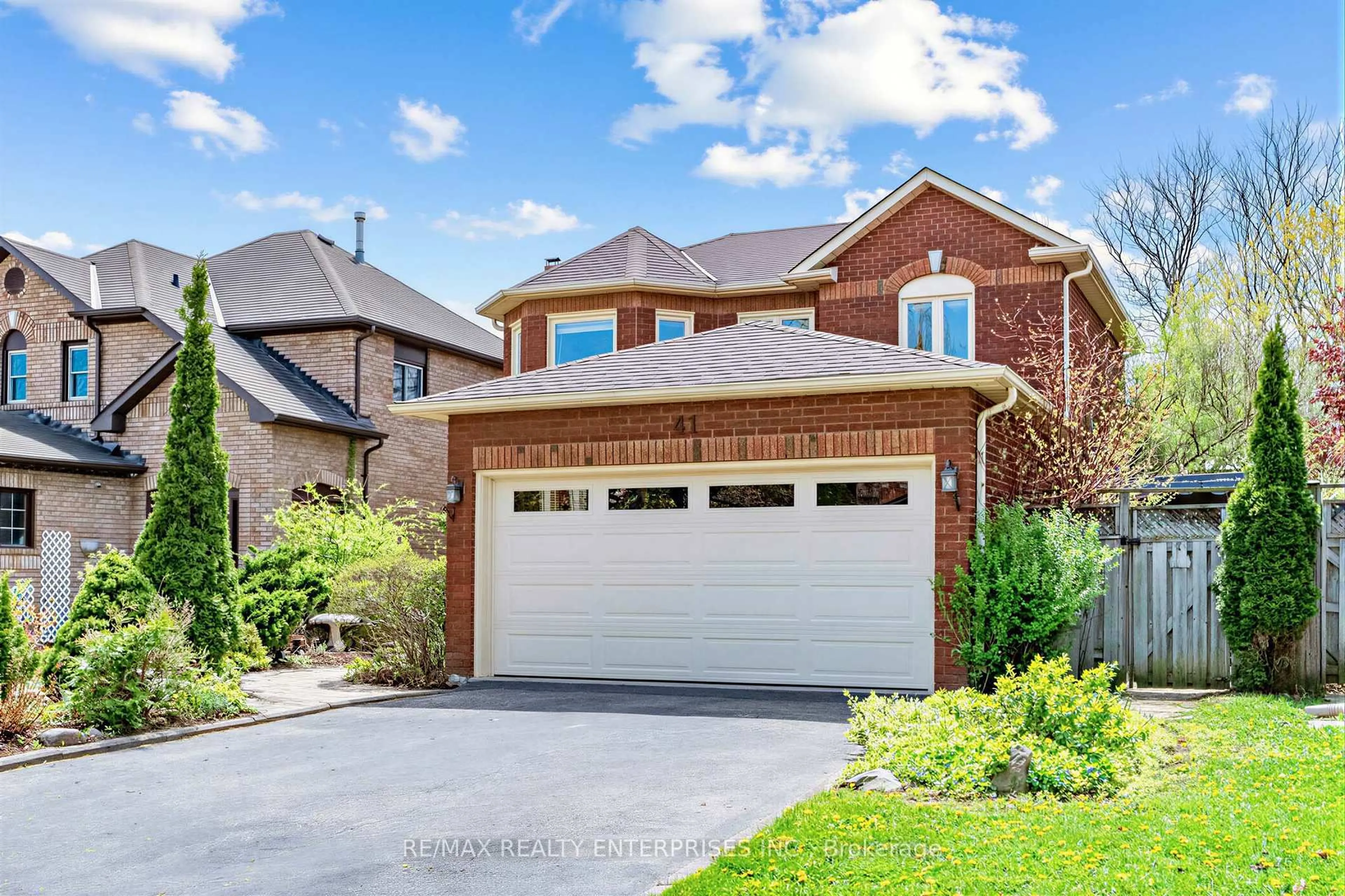 Home with brick exterior material, street for 41 Killaloe Cres, Halton Hills Ontario L7G 5N2