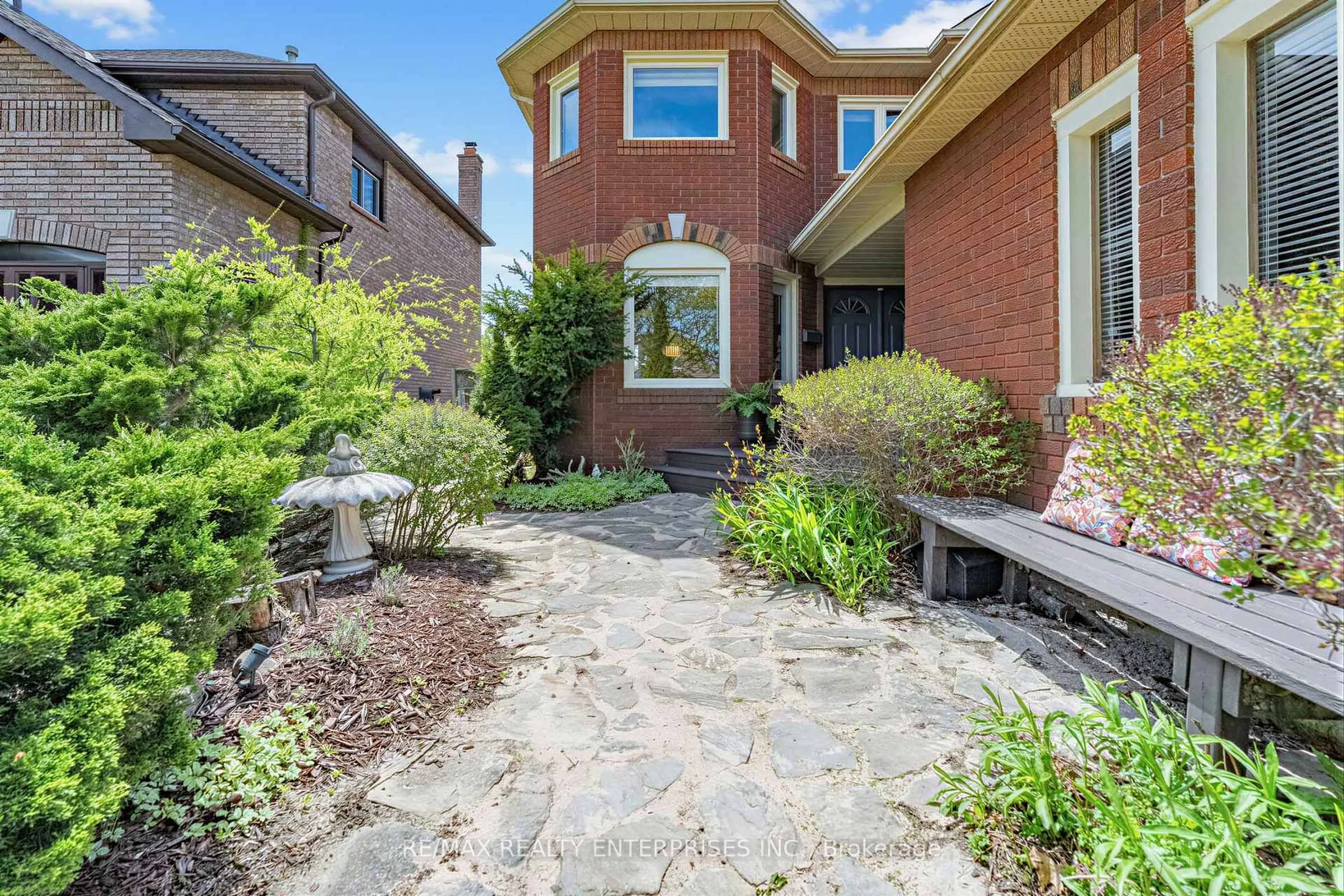 Home with brick exterior material, street for 41 Killaloe Cres, Halton Hills Ontario L7G 5N2
