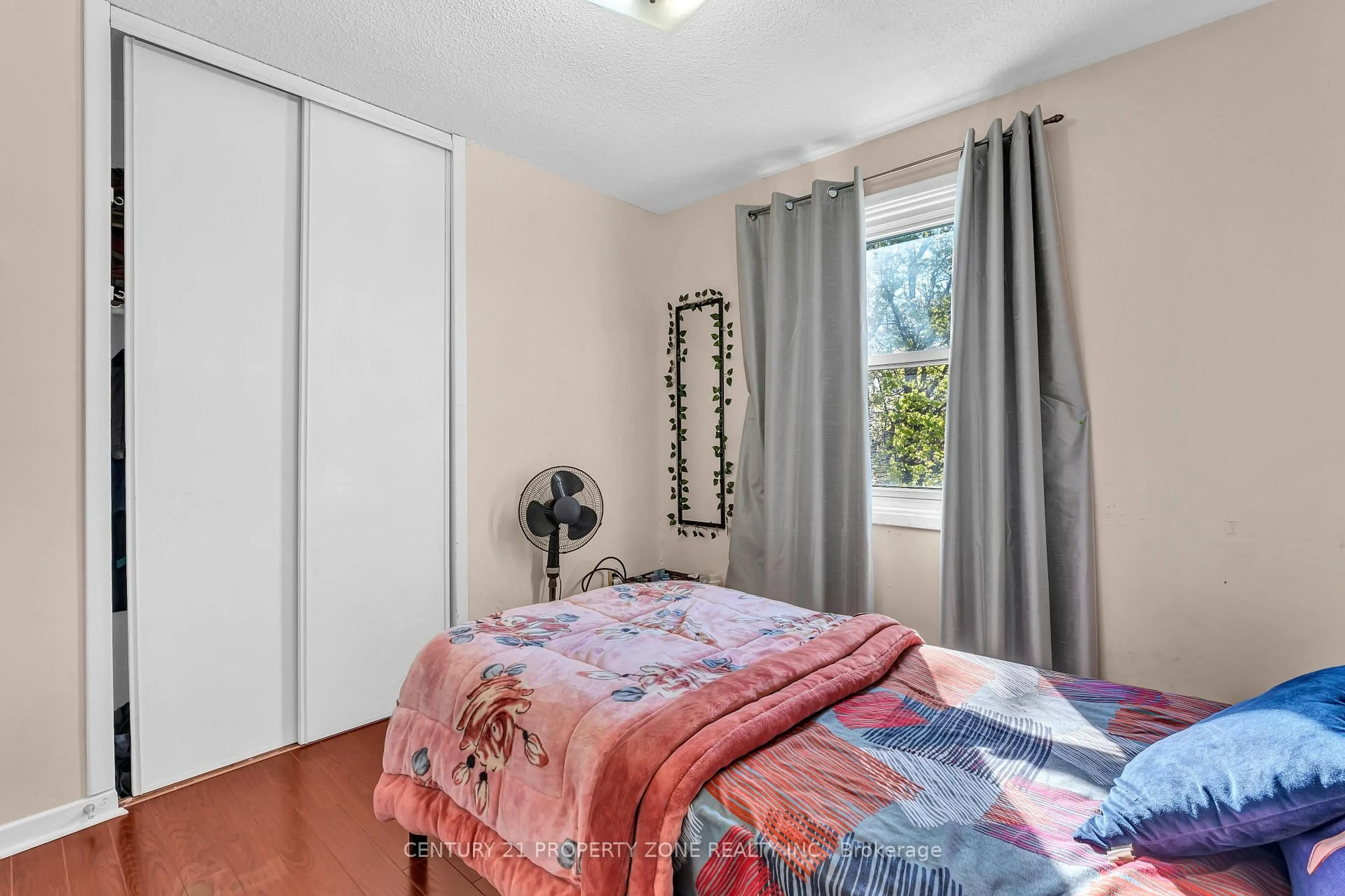 Bedroom with bed, unknown for 78 Traverston Crt, Brampton Ontario L6Z 1C9