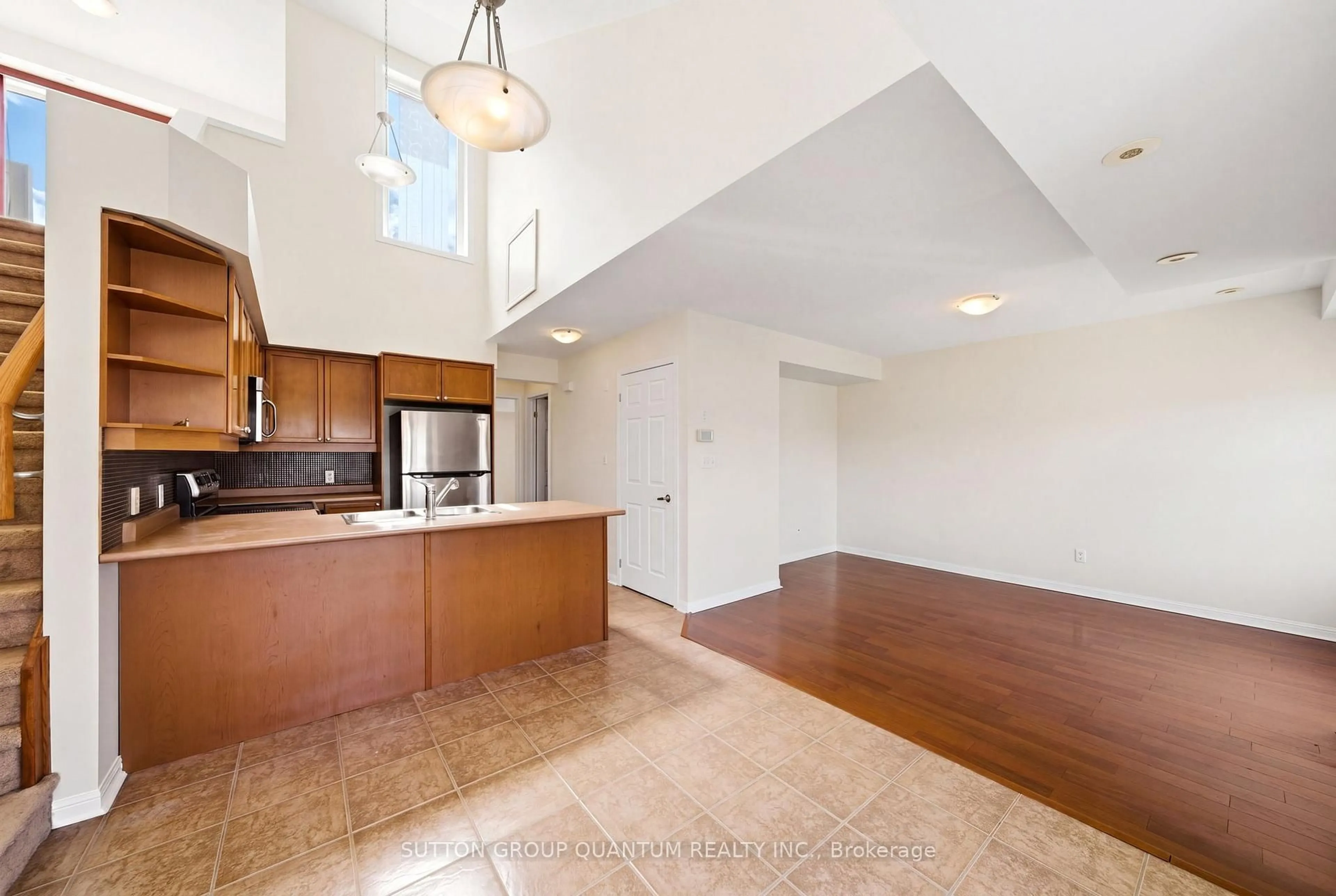 Open concept kitchen, unknown for 594 Shoreline Dr #3, Mississauga Ontario L5B 0A8