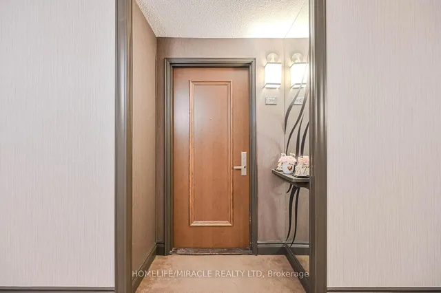 45 kingsBridge Garden Circ #208, Mississauga 5