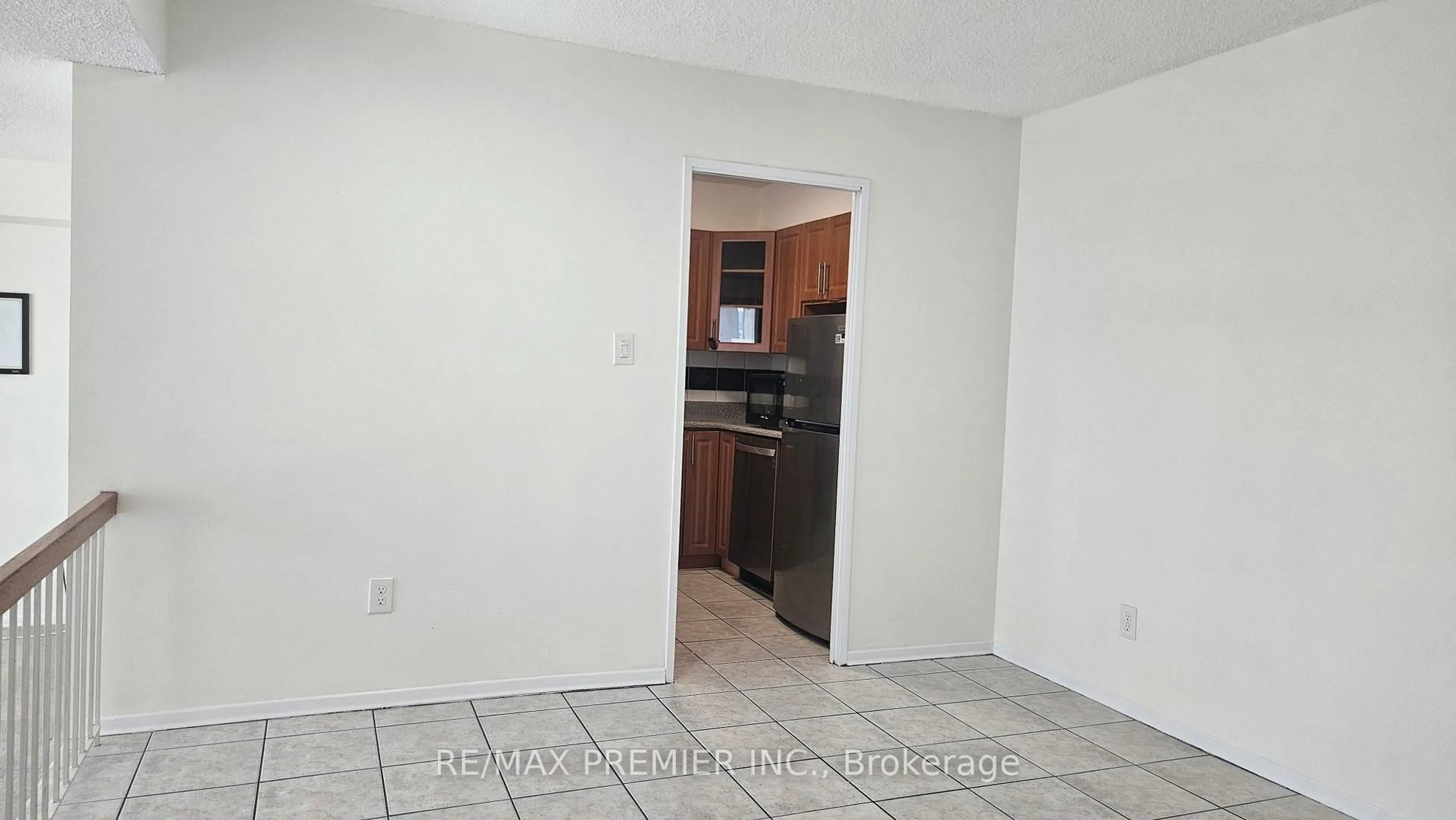 Standard kitchen, unknown for 5 San Romano Way #705, Toronto Ontario M3N 2Y4