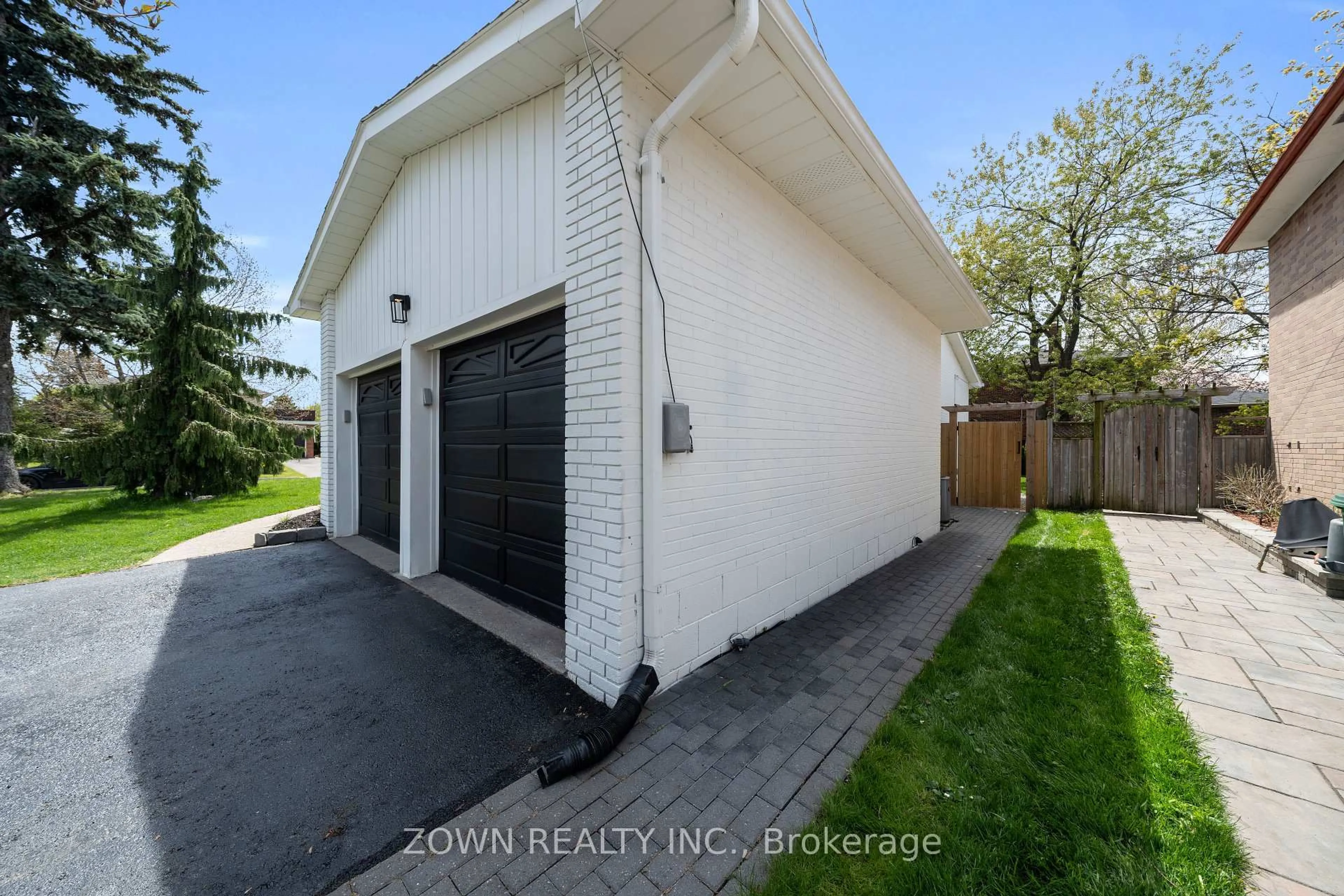 Unknown for 2330 Edenhurst Dr, Mississauga Ontario L5A 2K9