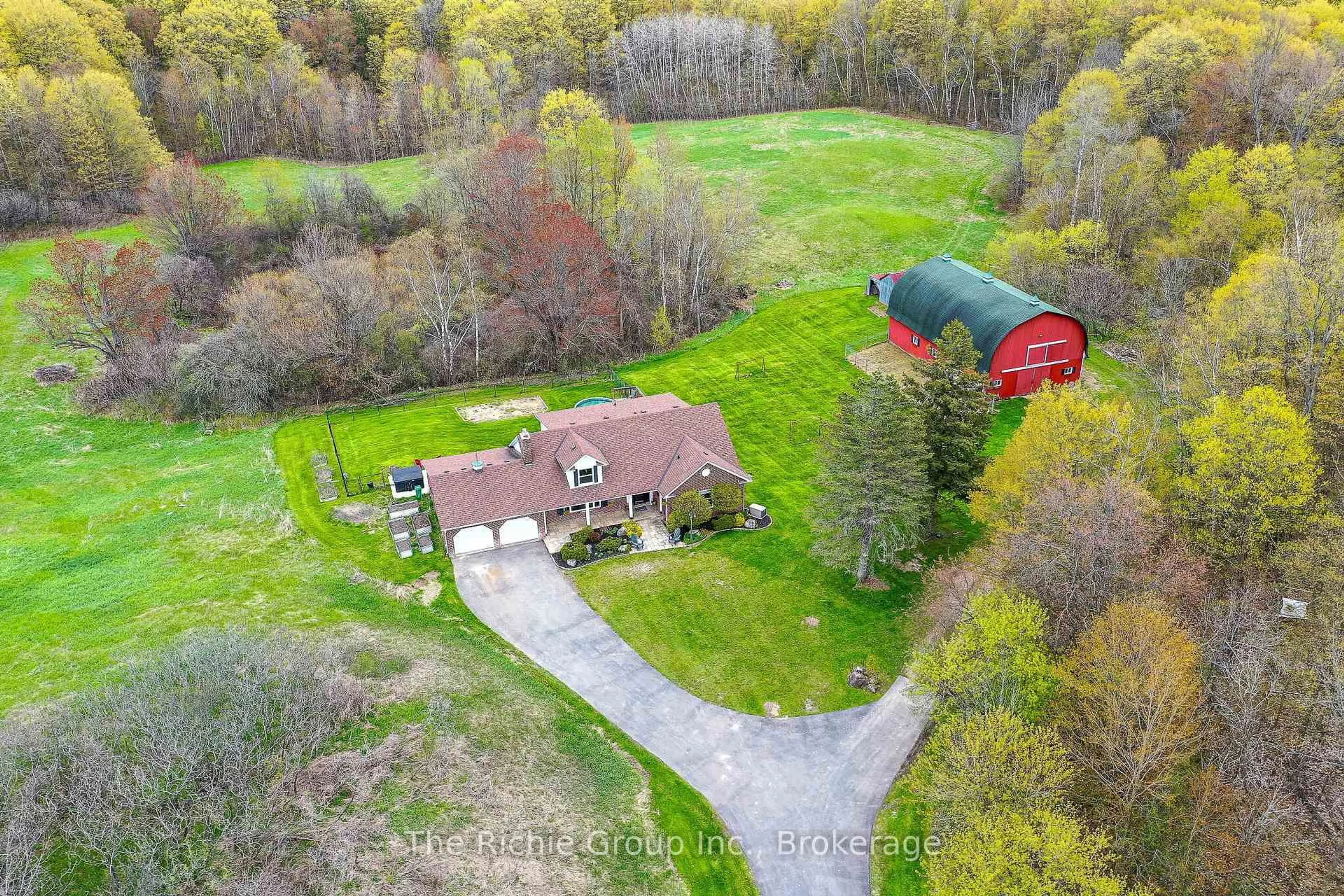 A pic from outside/outdoor area/front of a property/back of a property/a pic from drone, unknown for 15163 Centreville Creek Rd, Caledon Ontario L7C 3C3