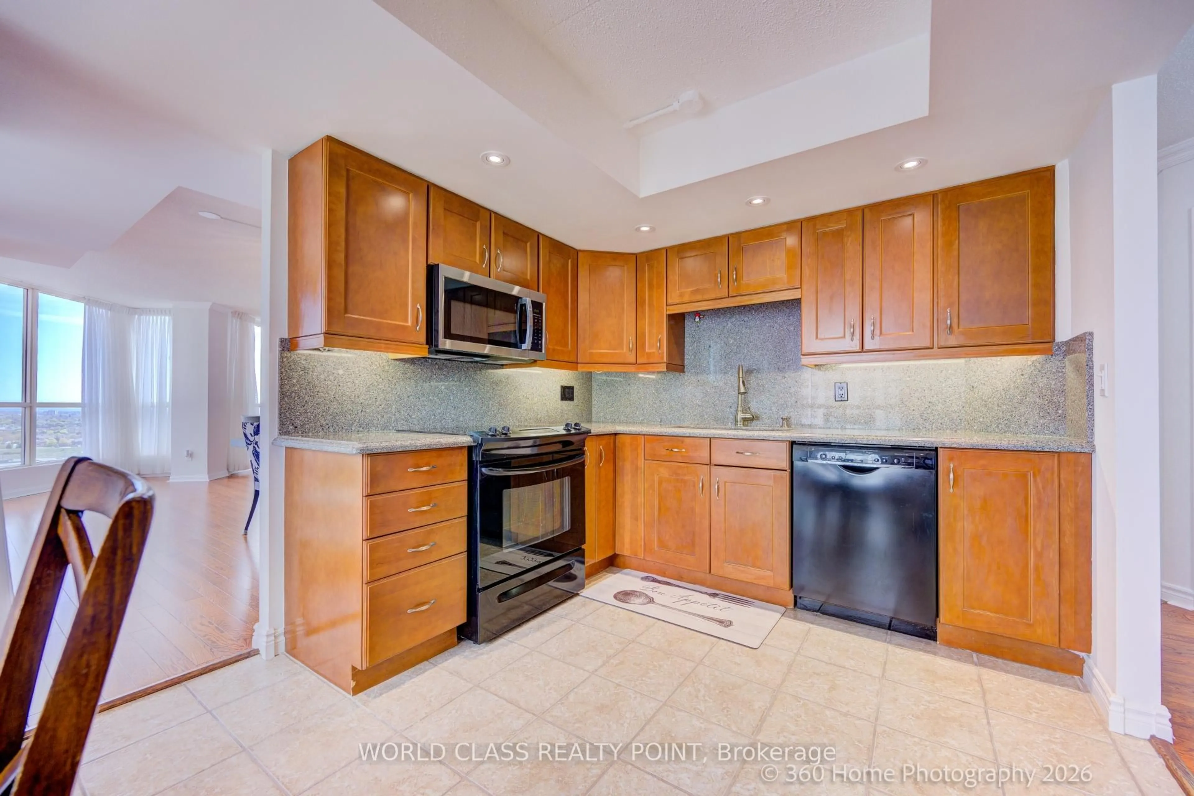 Standard kitchen, ceramic/tile floor for 55 Kingsbridge Garden Circ #1811, Mississauga Ontario L5R 1Y1