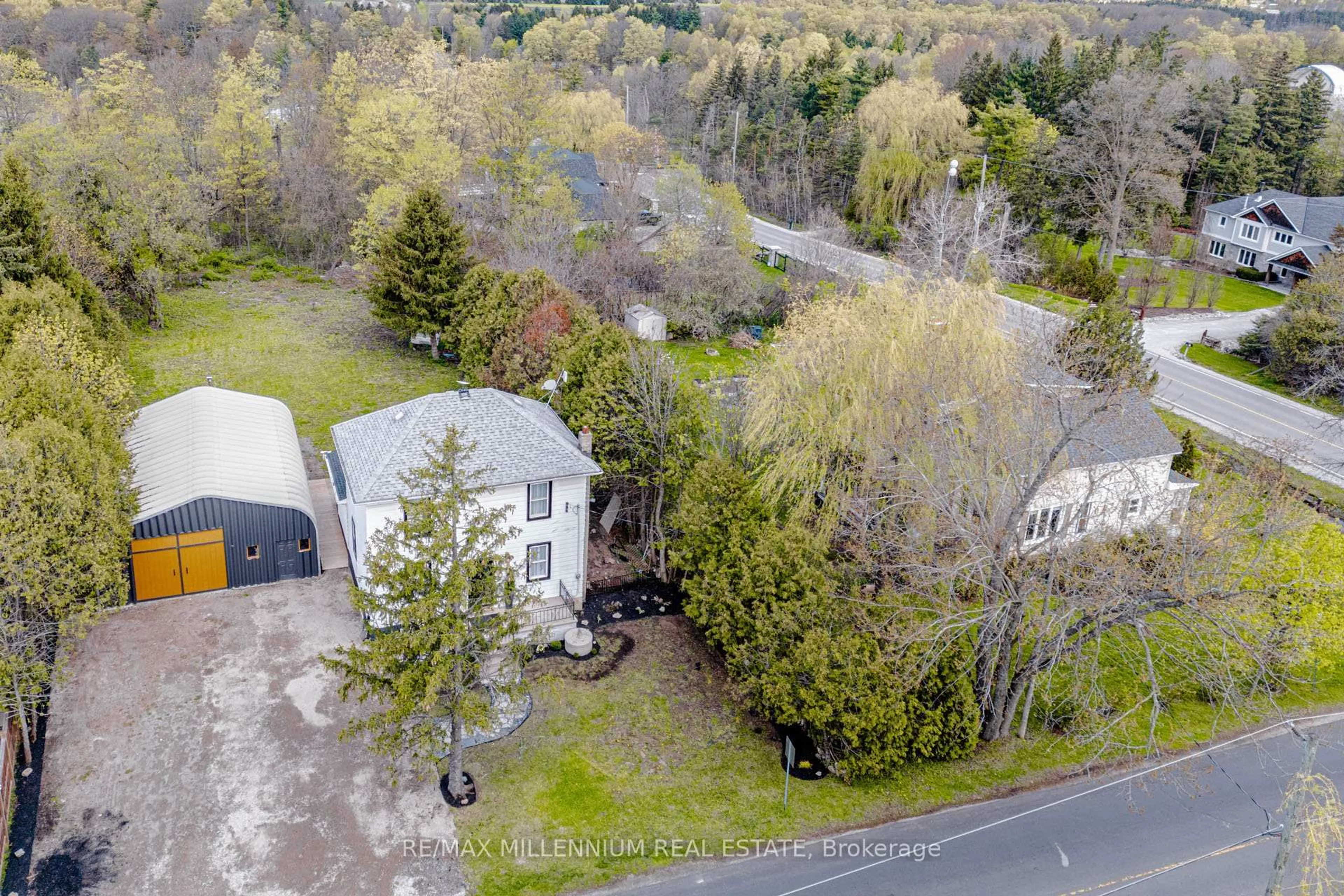 A pic from outside/outdoor area/front of a property/back of a property/a pic from drone, forest/trees view for 4331 Limestone Rd, Milton Ontario L0P 1B0