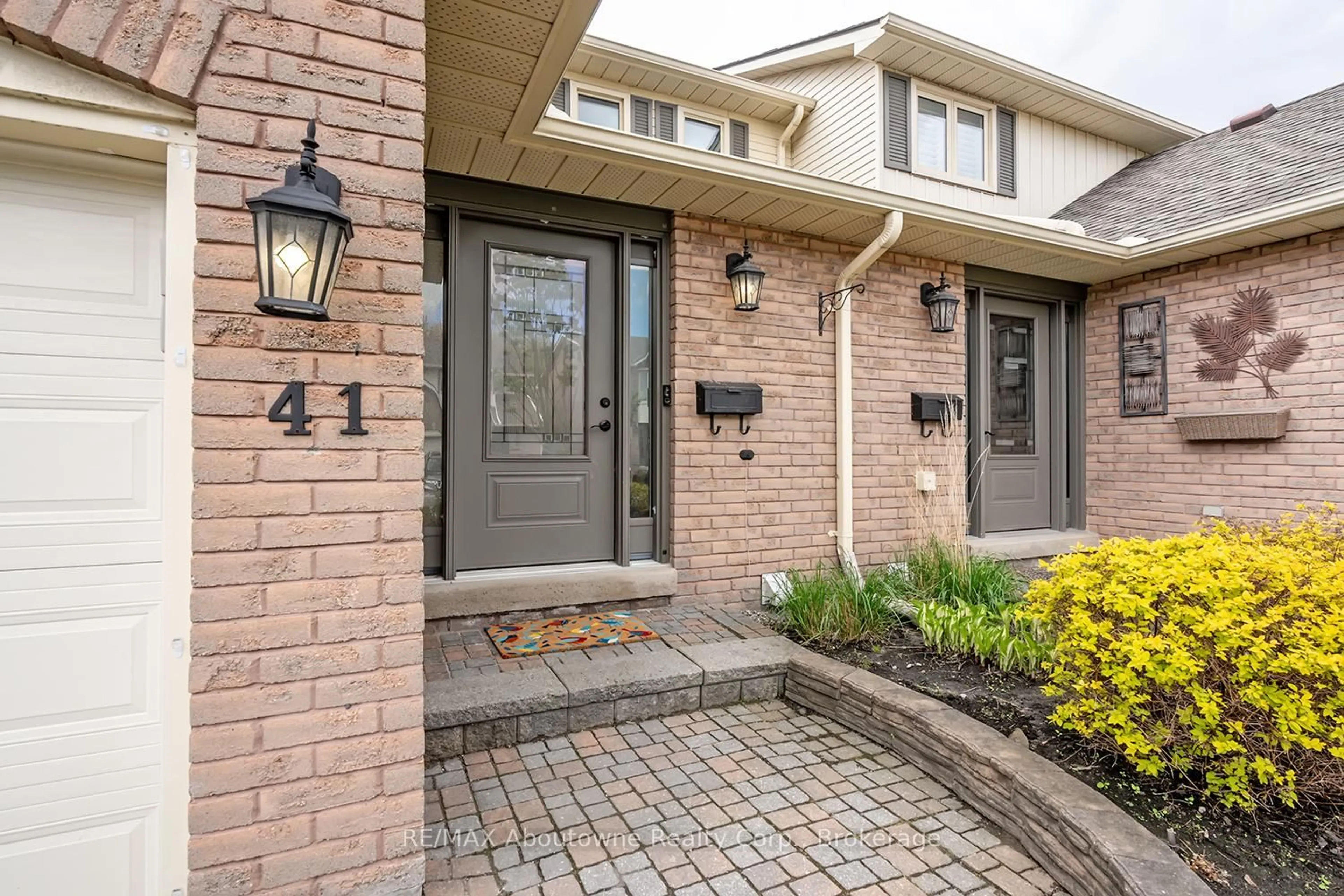 Home with brick exterior material, street for 2470 Headon Forest Dr #41, Burlington Ontario L7M 3X4