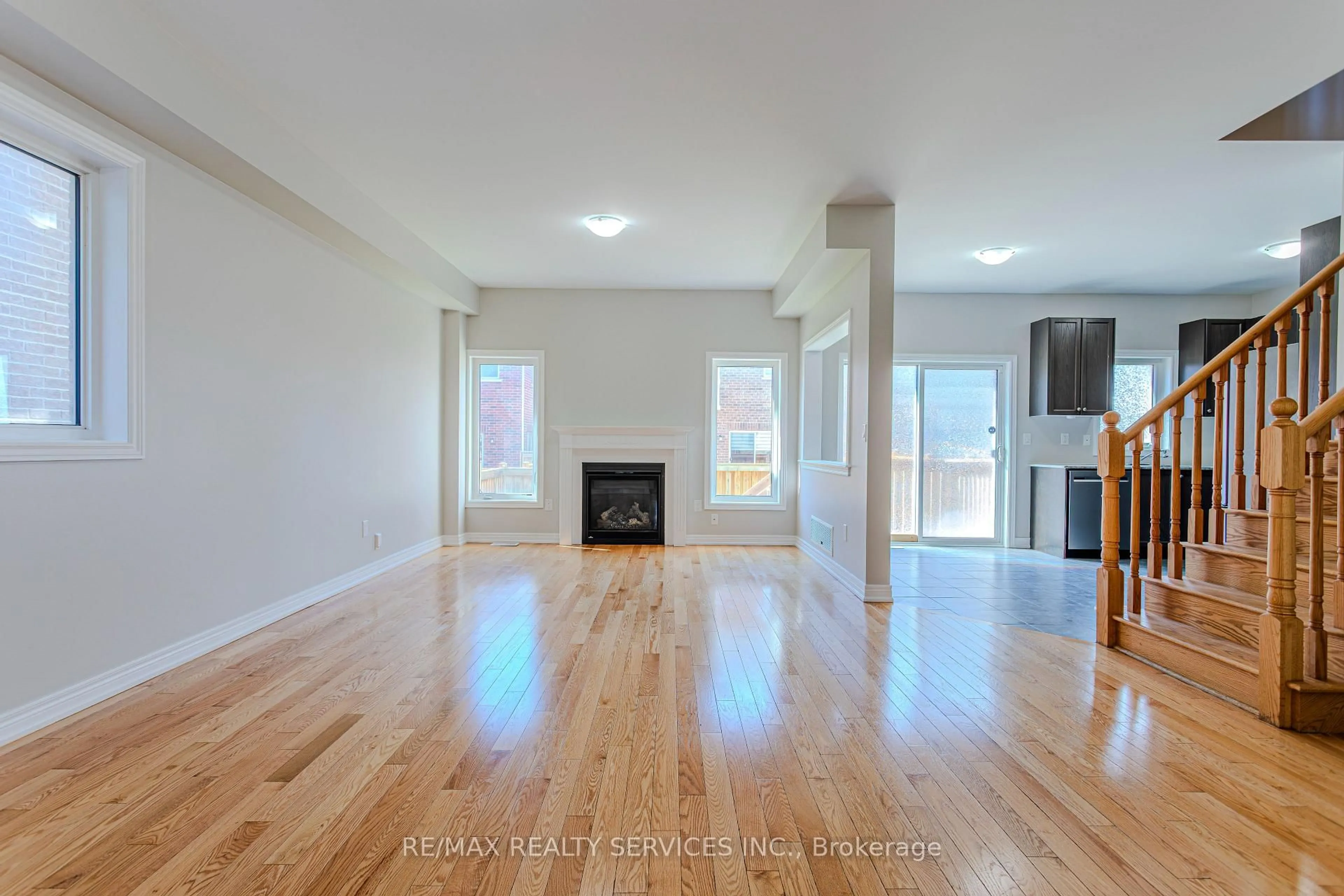 A pic of a room for 3896 Tufgar Cres, Burlington Ontario L7M 1N7