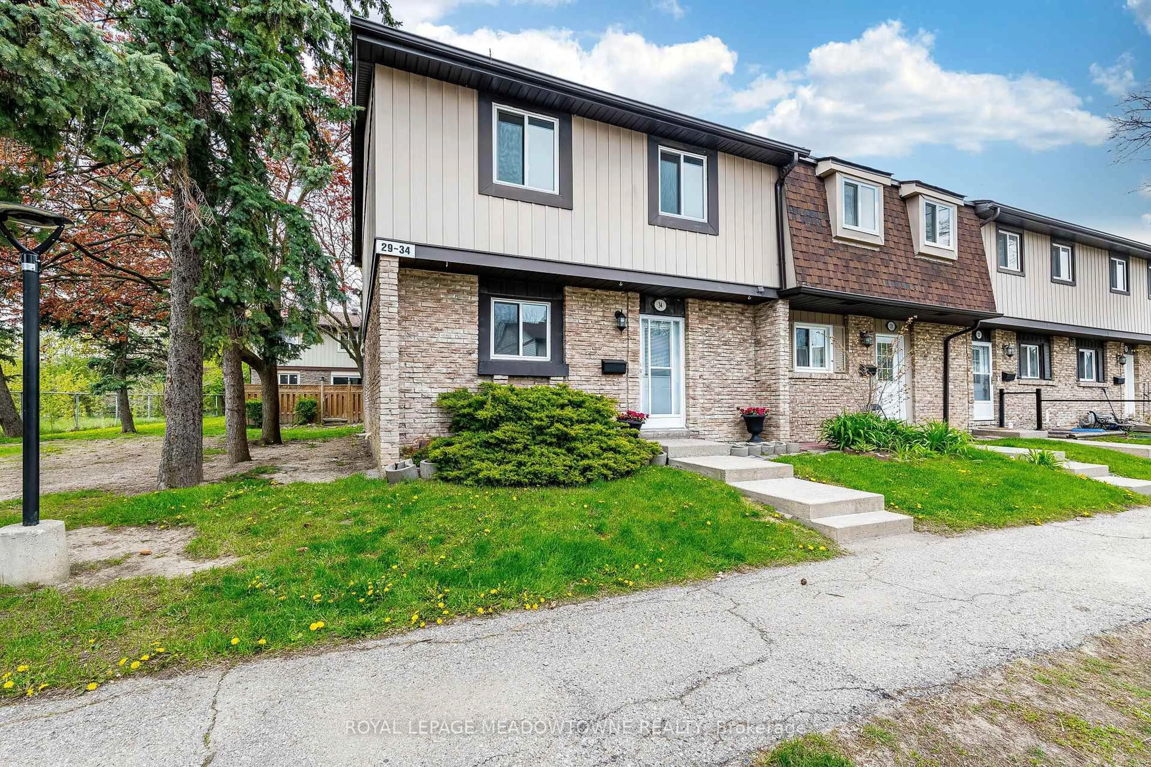 Unknown for 93 Hansen Rd #34, Brampton Ontario L6V 3C8