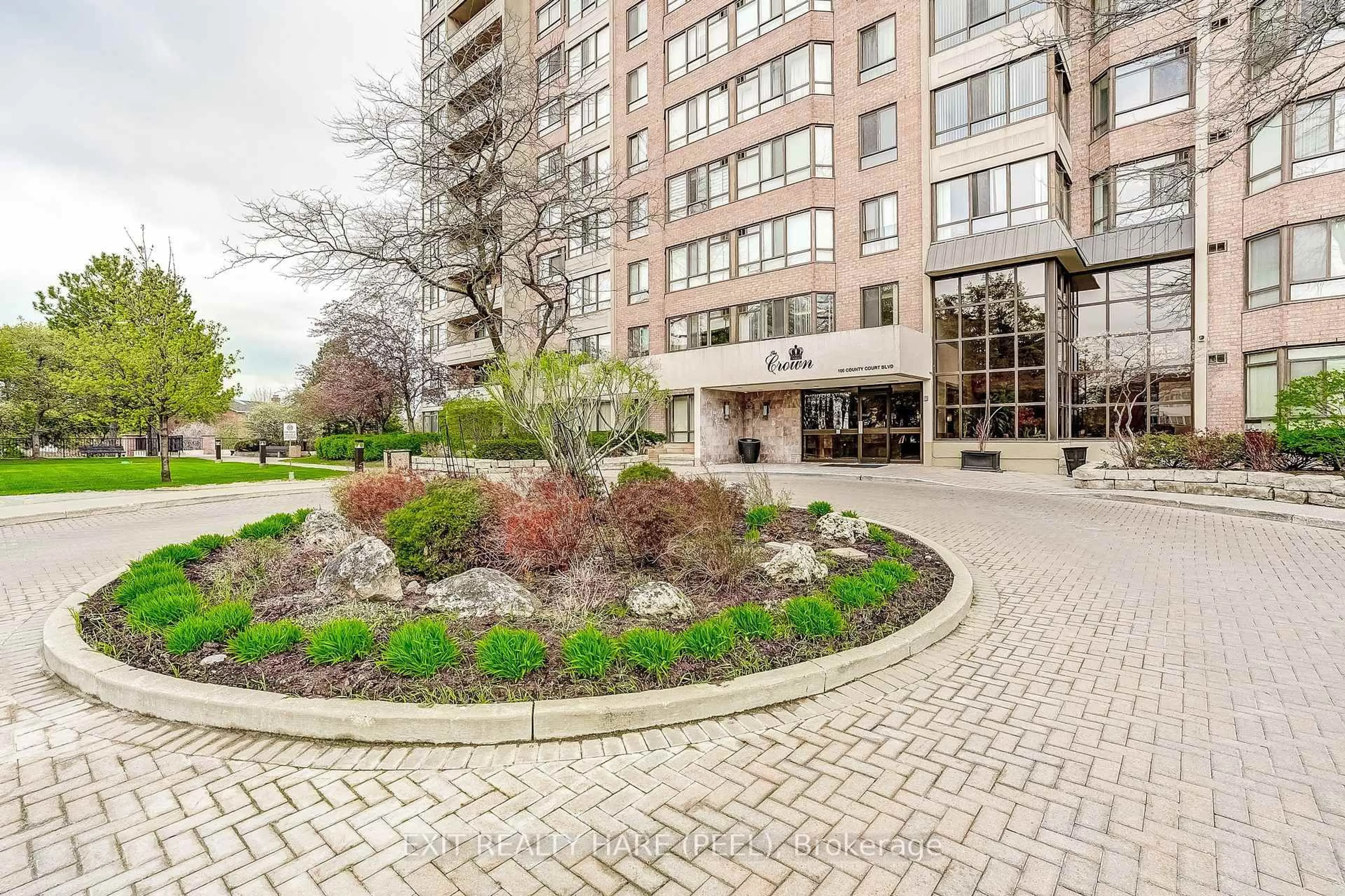 Patio, unknown for 100 County Court Blvd #1206, Brampton Ontario L6W 3X1