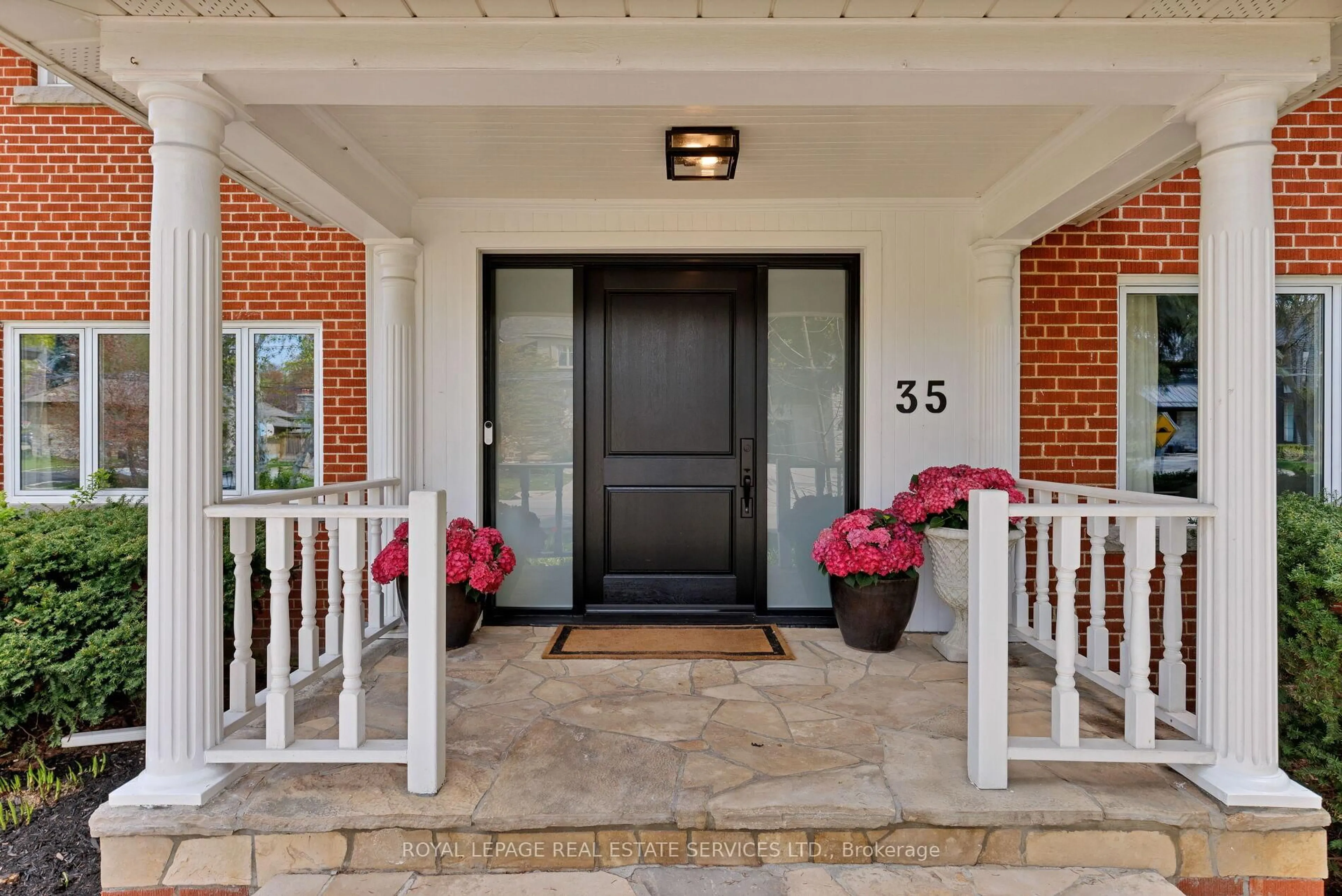 Indoor entryway for 35 Bywood Dr, Toronto Ontario M9A 1M1