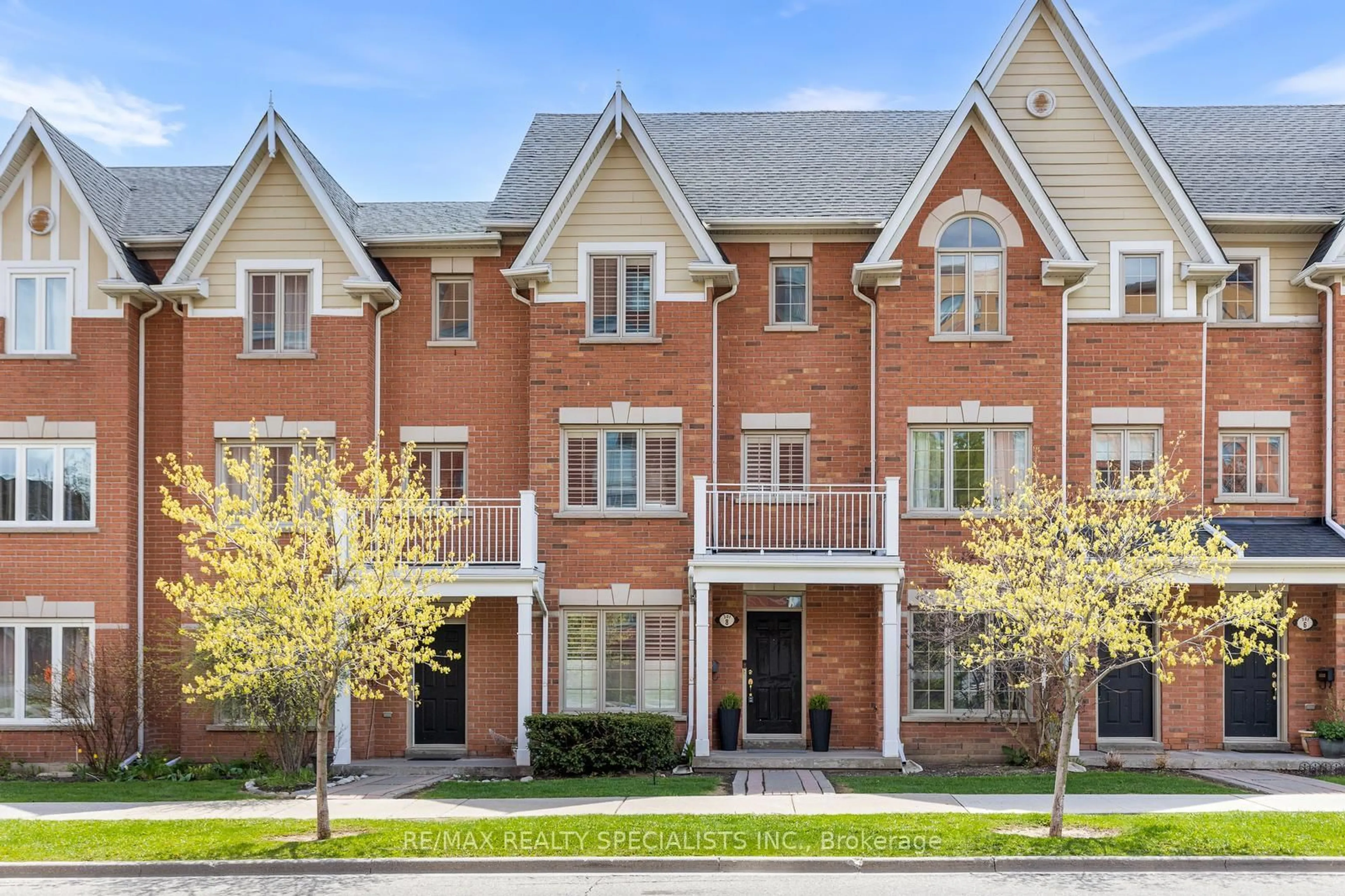 Home with brick exterior material, street for 201 Tenth St #8, Toronto Ontario M8V 4C7