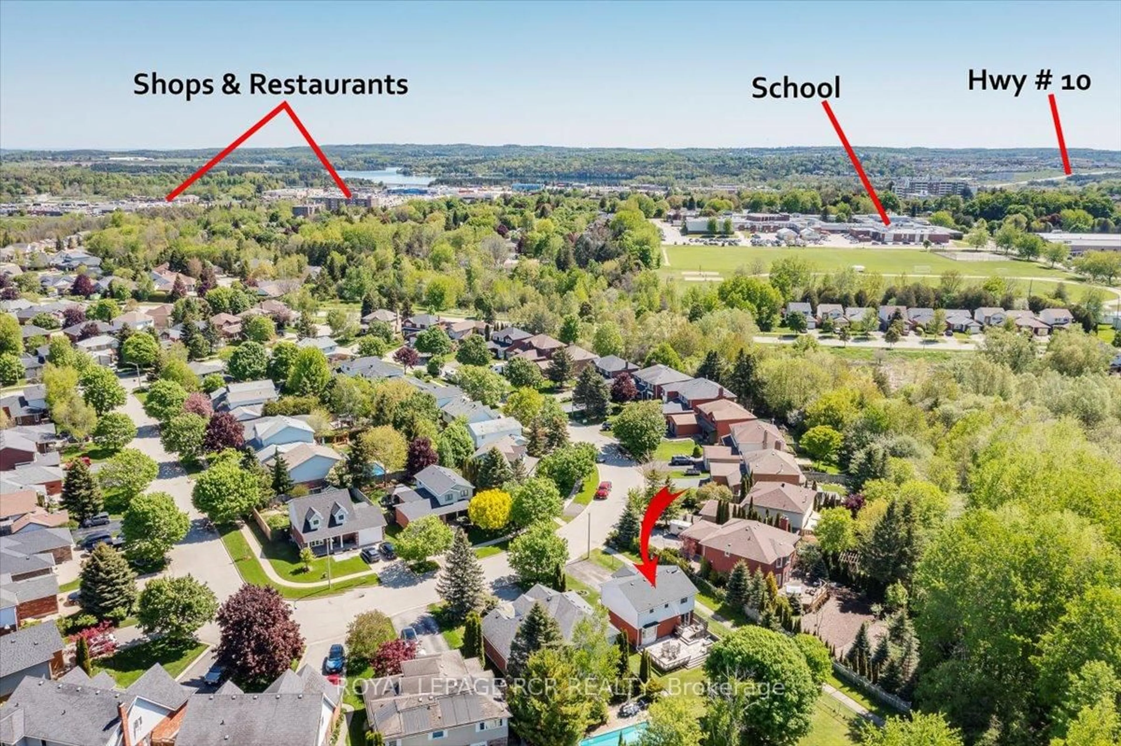 A pic from outside/outdoor area/front of a property/back of a property/a pic from drone, water/lake/river/ocean view for 229 Elmwood Cres, Orangeville Ontario L9W 4T4