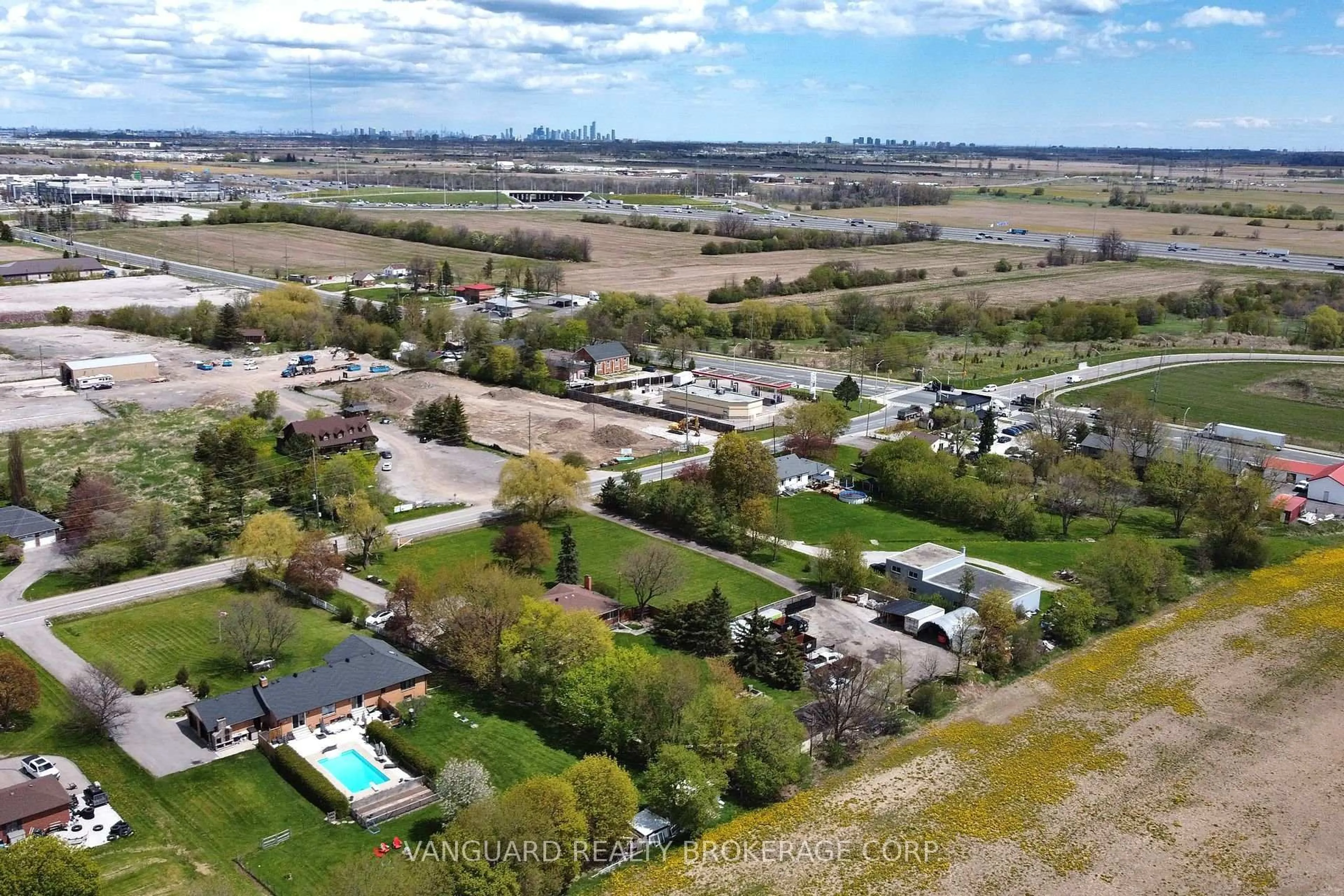 A pic from outside/outdoor area/front of a property/back of a property/a pic from drone, water/lake/river/ocean view for 8070 Hornby Rd, Halton Hills Ontario L0P 1E0