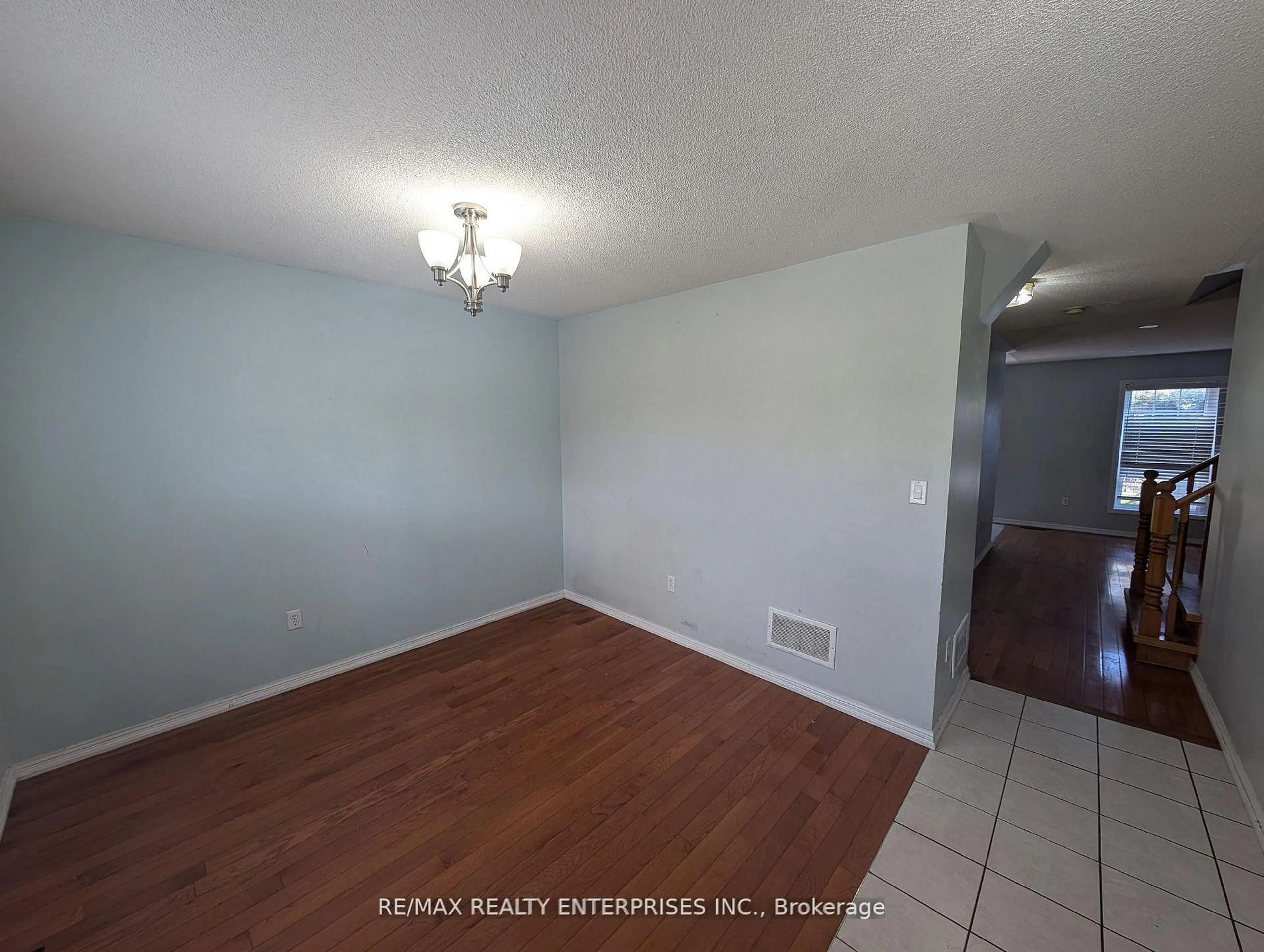 A pic of a room for 40 Sweetwood Circ, Brampton Ontario L7A 2X7