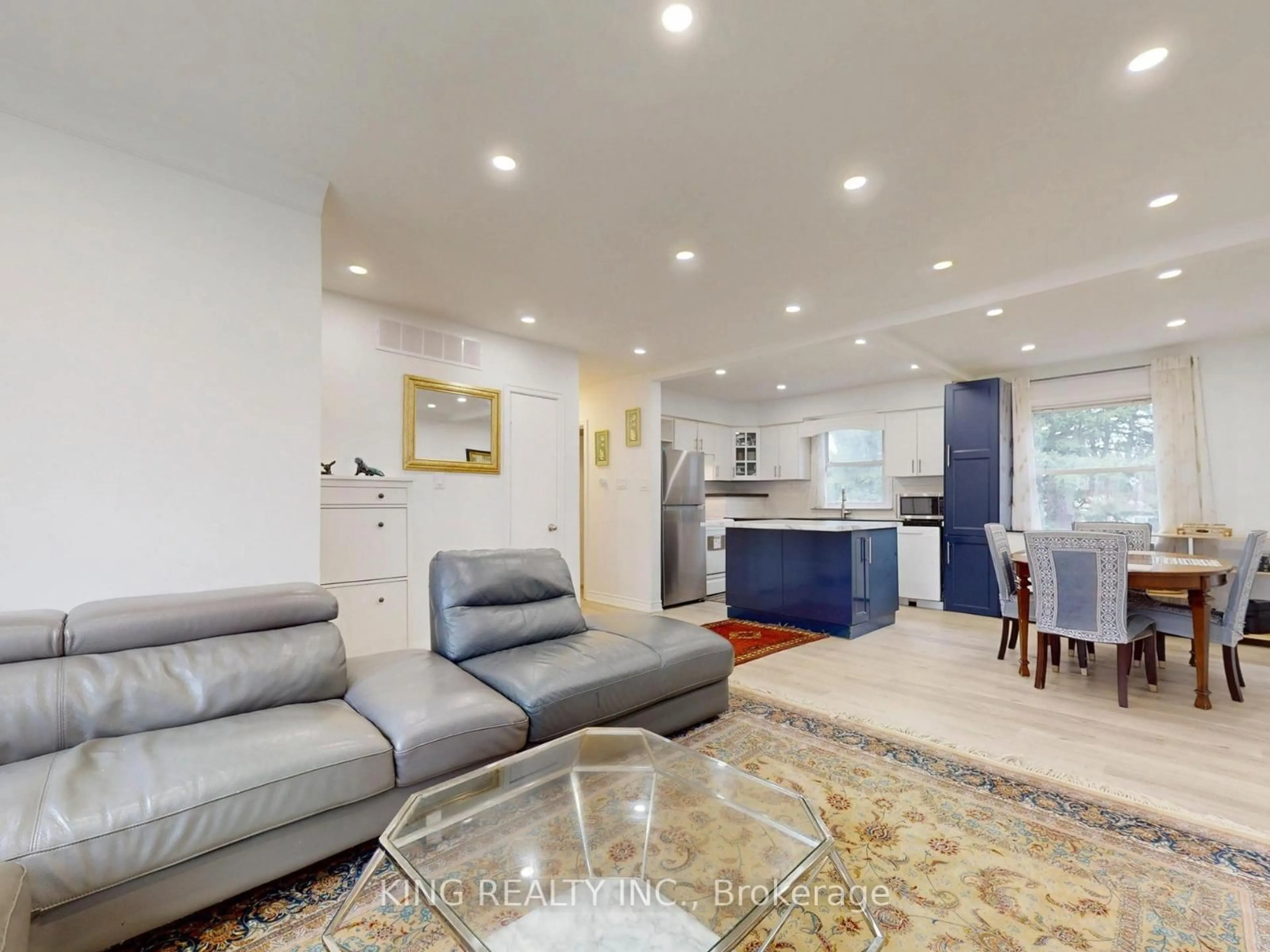 Open concept kitchen, ceramic/tile floor for 1156 Homewood Dr, Burlington Ontario L7P 2M2