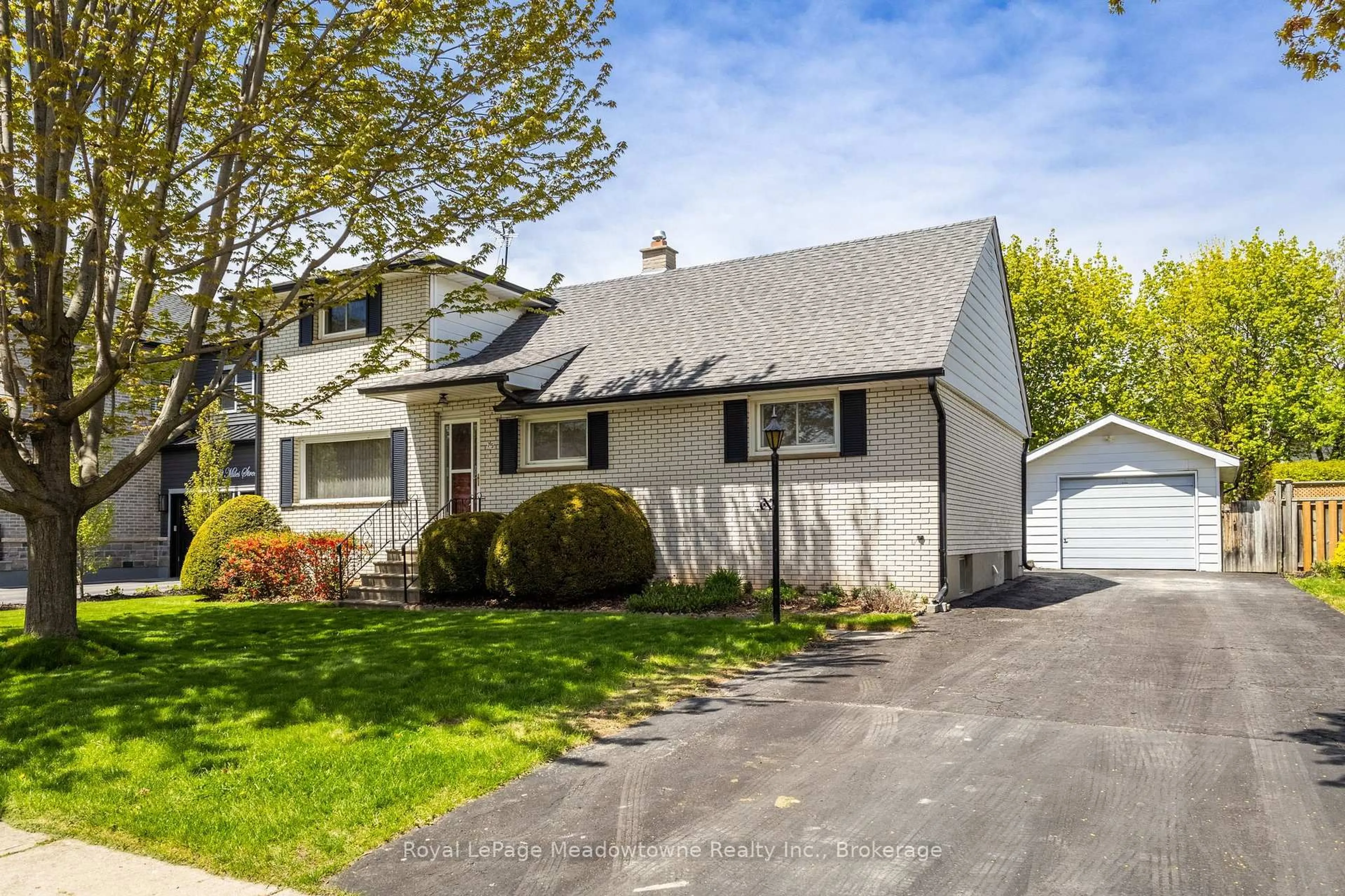 Home with vinyl exterior material, street for 75 Miles St, Milton Ontario L9T 1E7
