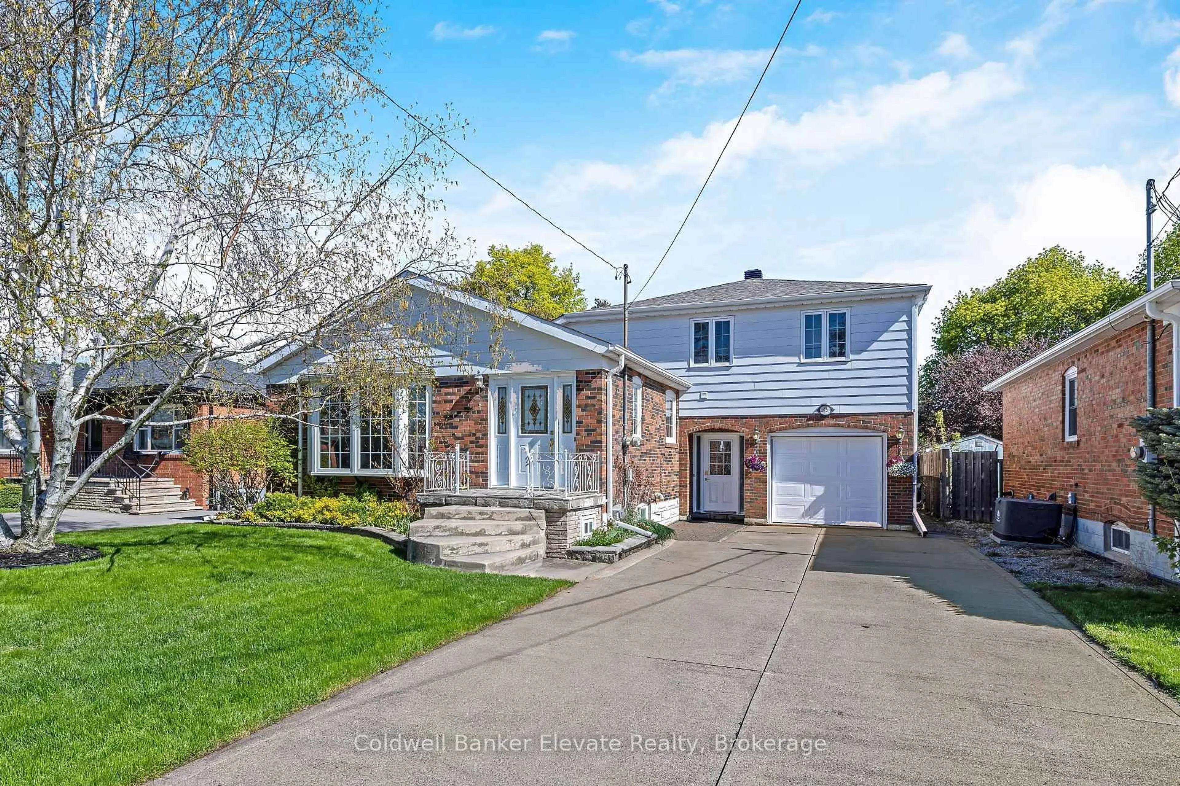 Home with brick exterior material, street for 45 Shelley St, Halton Hills Ontario L7G 3X2