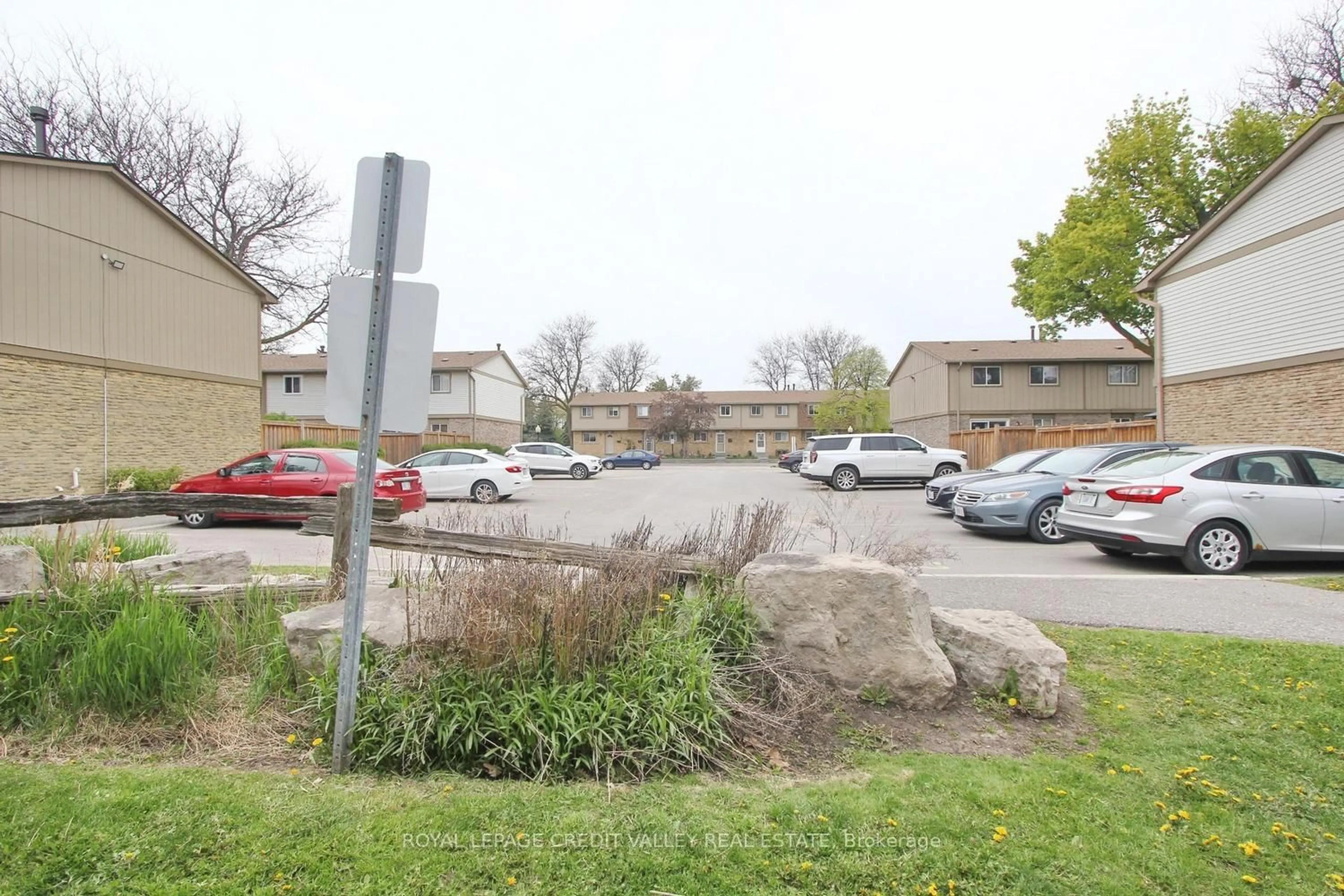 Unknown for 57 Hansen Rd #27, Brampton Ontario L6V 3C6